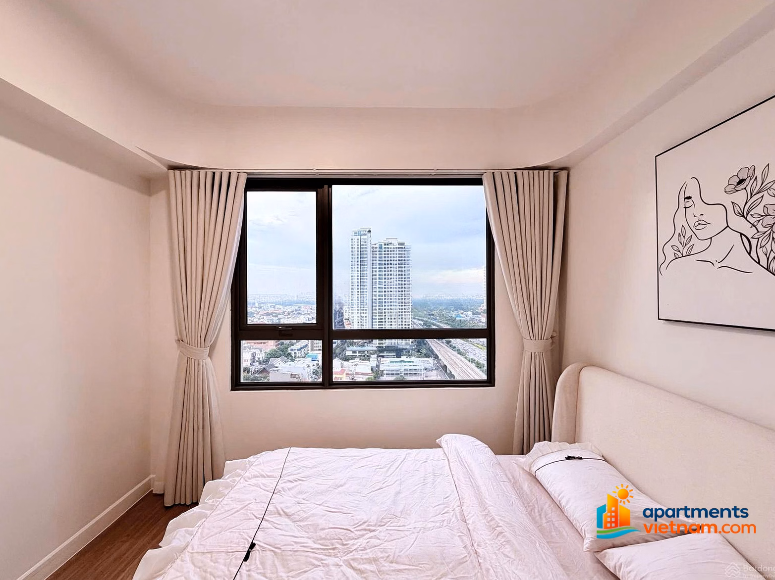 Selling 2 bedroom apartment in T5 tower - Masteri Thao Dien, 80% loan support*** Mr. Hoai