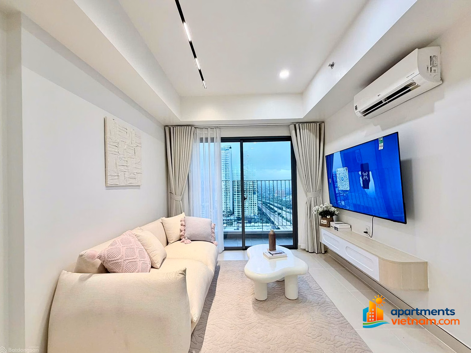 Selling 2 bedroom apartment in T5 tower - Masteri Thao Dien, 80% loan support*** Mr. Hoai