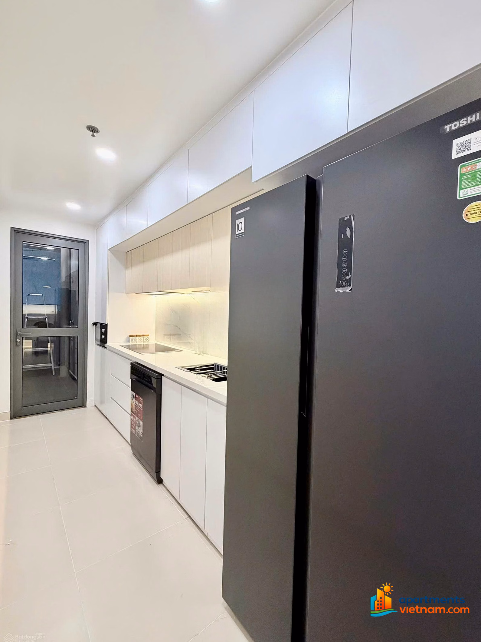 Selling 2 bedroom apartment in T5 tower - Masteri Thao Dien, 80% loan support*** Mr. Hoai