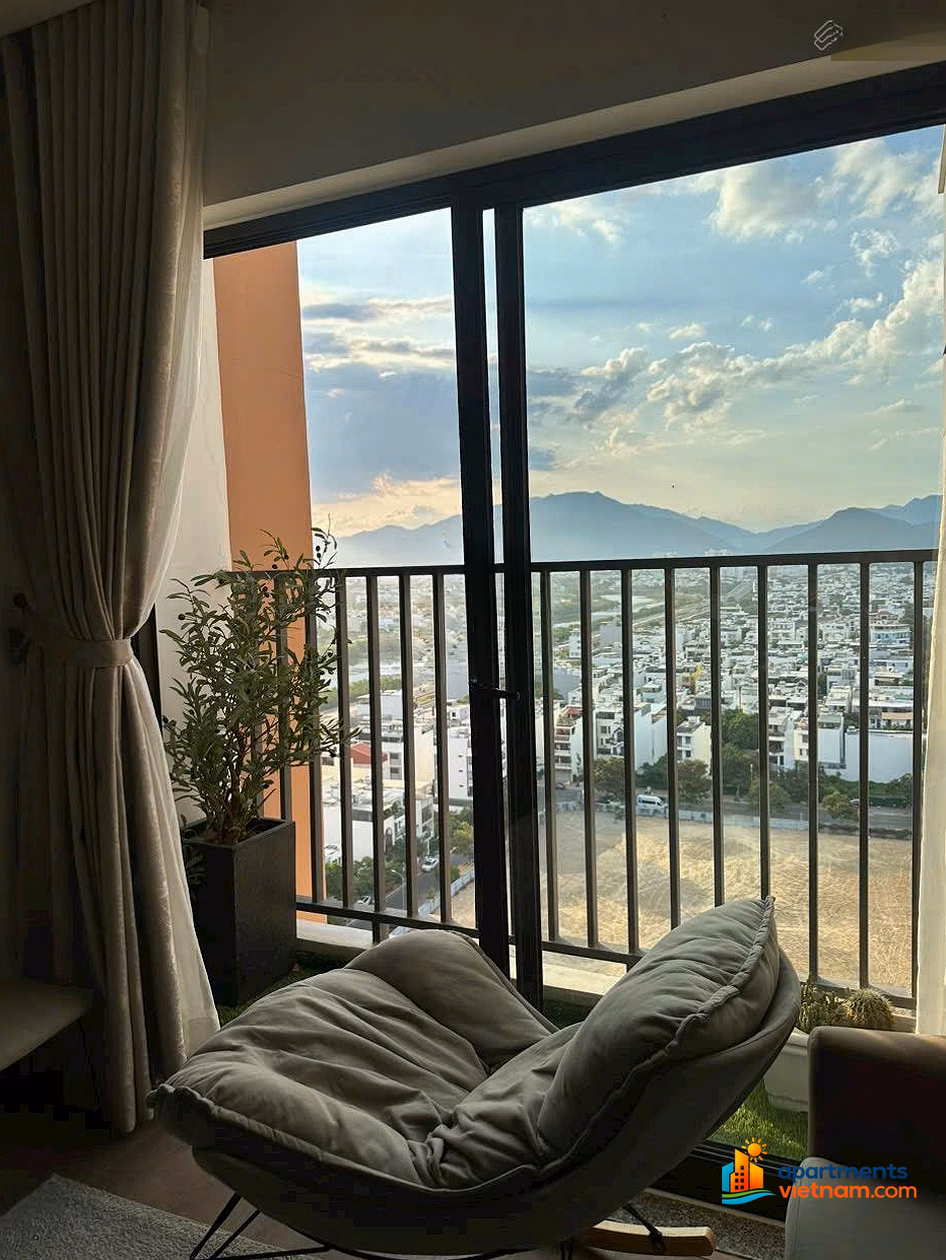 CT2 VCN PH apartment for rent. Price 18 million. Area 80m2, including 2 BEDROOMs - 2 bathrooms. Fully furnished