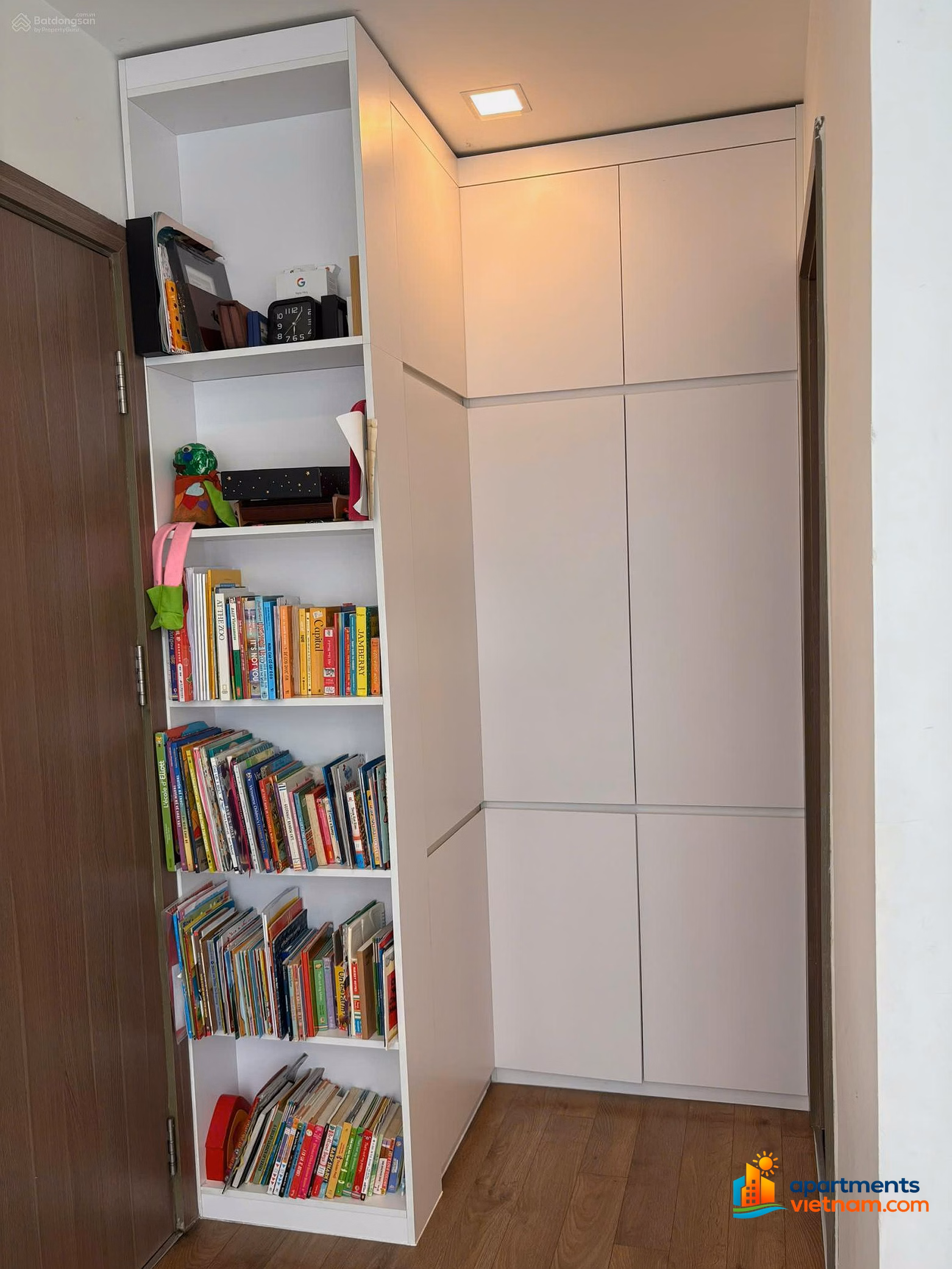 Already have pink book -- panoramic river view at Vinhomes Central Park! Park 1 apartment 72.5m²