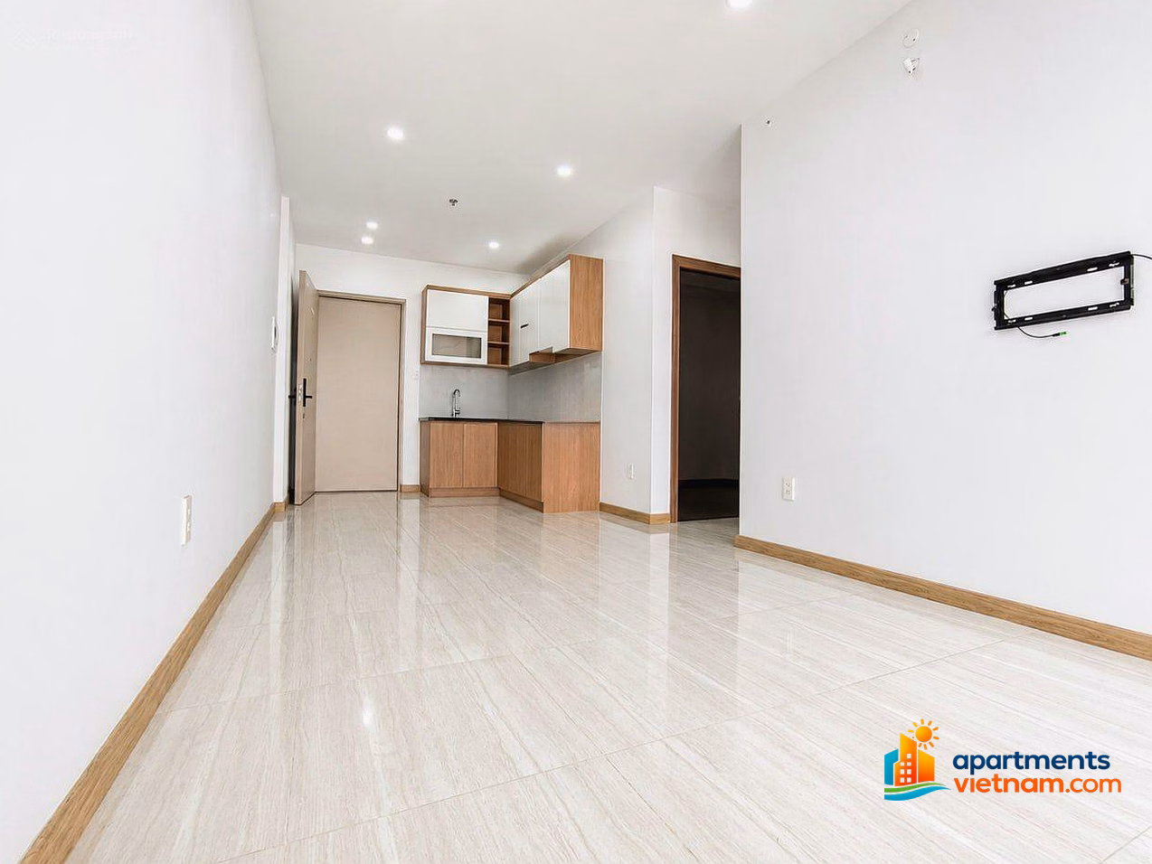 Apartment for rent 5.5 million, next to University Village