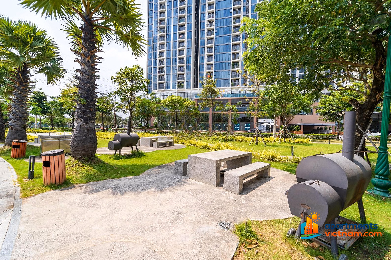 Shopping cart for short/long term rental, fully furnished. High floor, nice view. Eco Green Q7