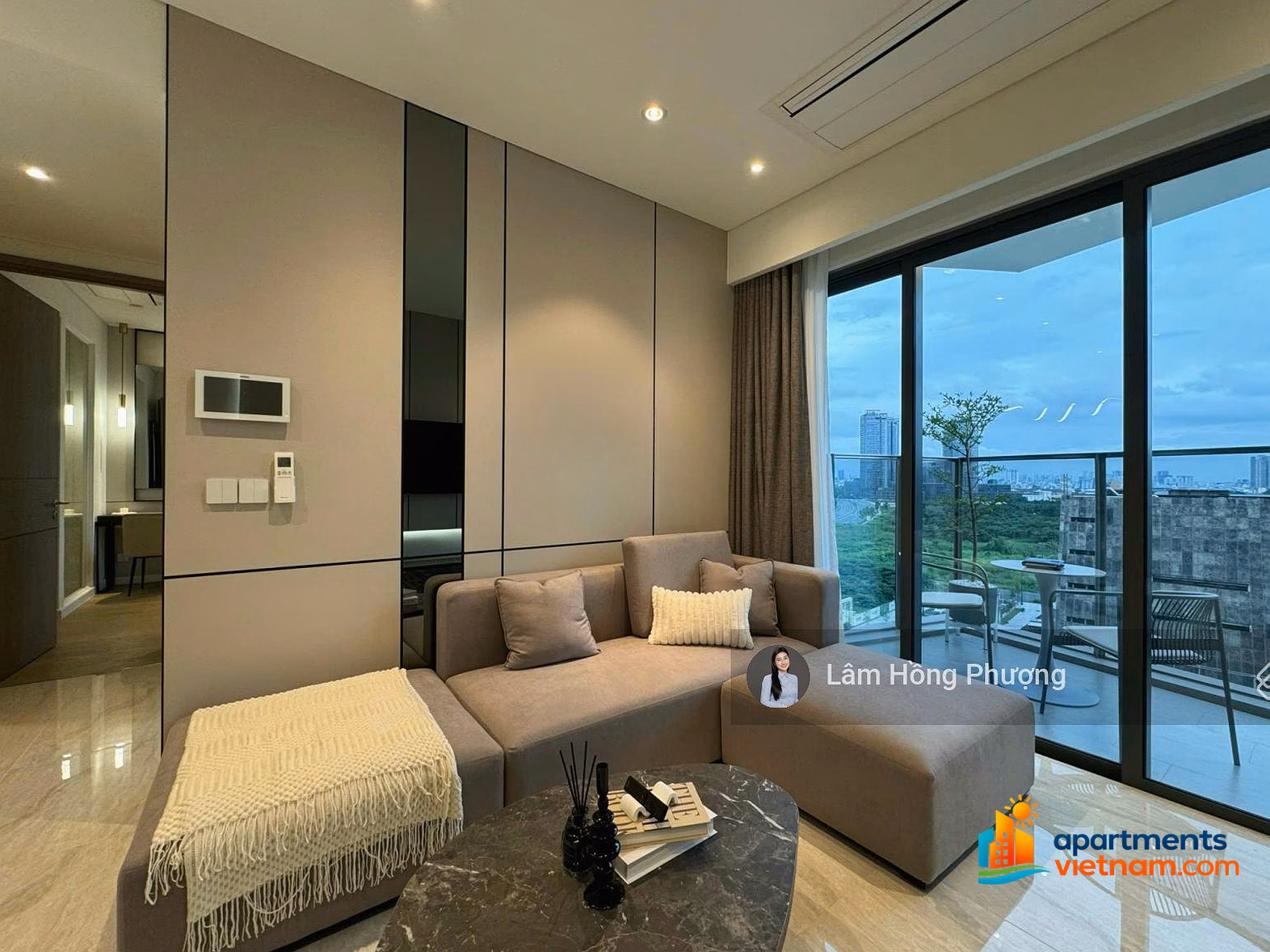 Selling 70m2 apartment at Opera Thu Thiem for 28 billion, fully furnished with pink book - 0939 220 ***