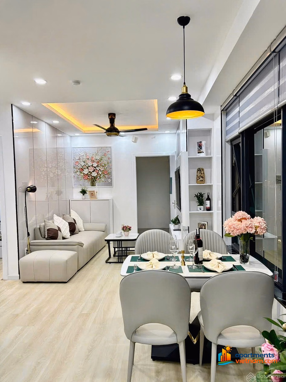 The owner sells an apartment on the beach corner of Muong Thanh Vien Trieu, Nha Trang, 62m², 2 bedrooms, ready book, full furniture