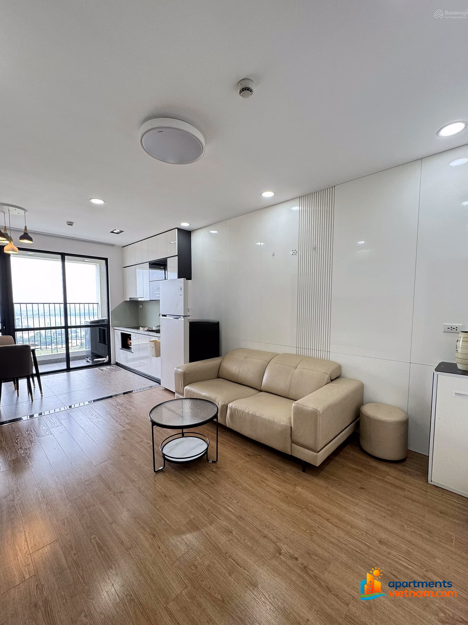 2 bedrooms for rent - full beautiful furniture, real photos - Lake view, fireworks. Correct information