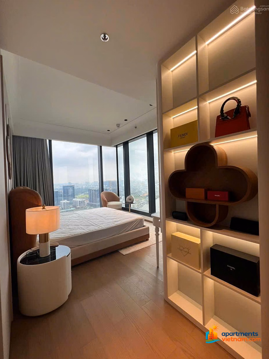 Selling 3 bedrooms apartment in Sea tower 125m2 72ty corner apartment with full view Bitexco River Grand Marina Sai Gon project District 1