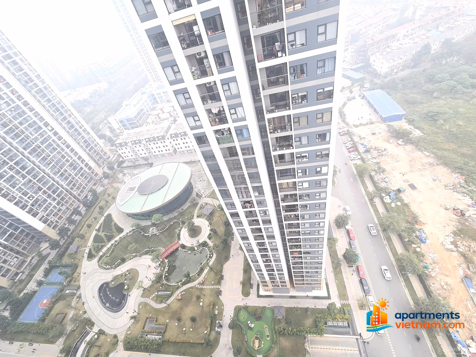 I am the owner and need to sell an apartment at Vinhomes Smart City thanks to the brokers for connection