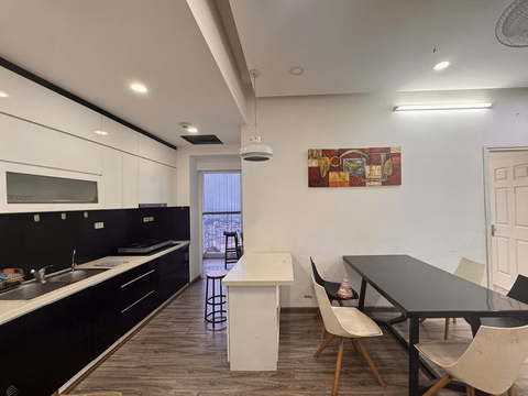 FAMILY SUB-LEASE A 90M2 APARTMENT AT HA DONG OFFICE, FULL FURNISHED, 2 bedrooms OUT TO VAN QUAN LAKE. PRICE 10.5 MILLION