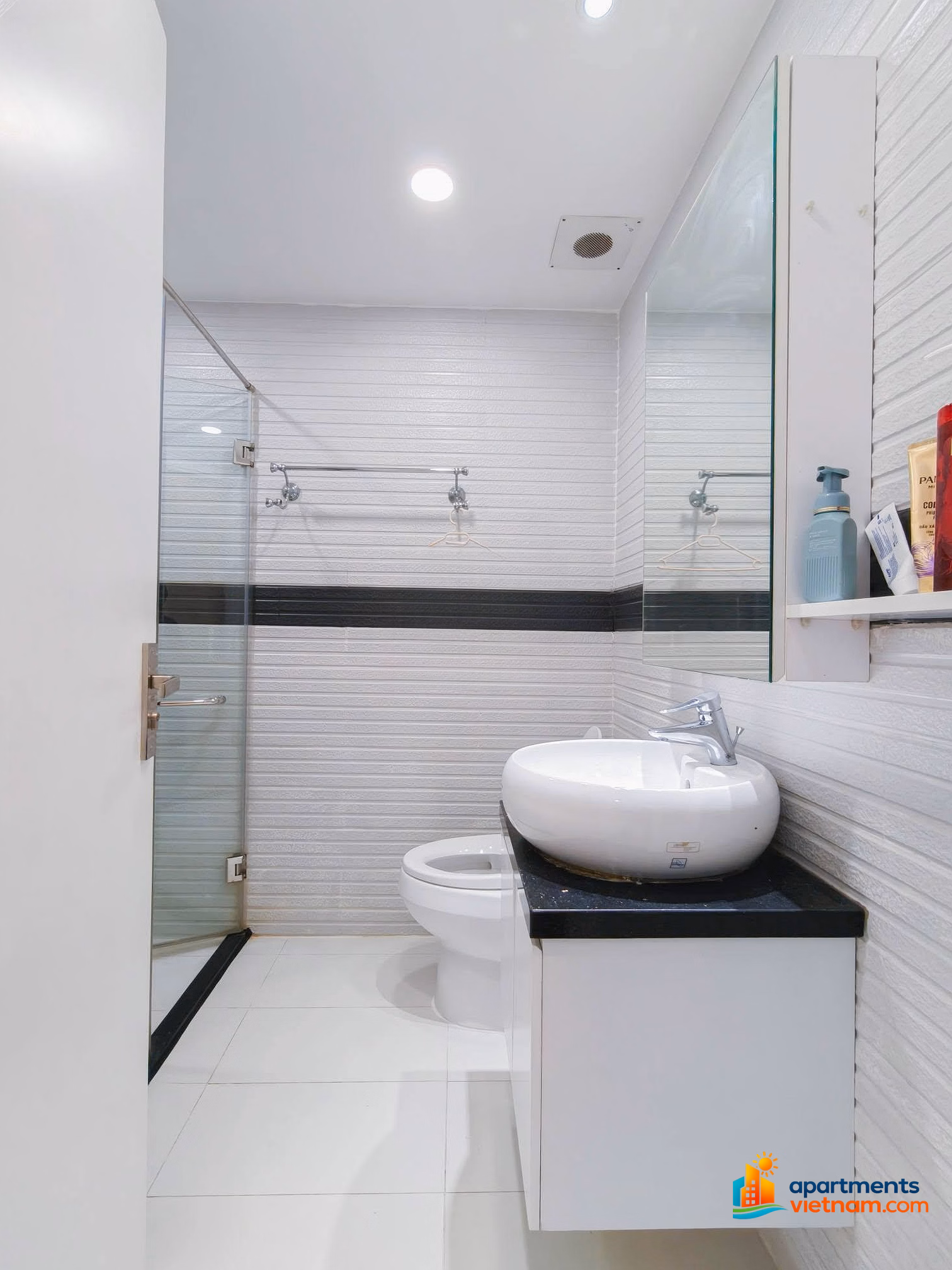 Apartment 50m/2 bedrooms - New house right at the front of Pham Van Dong - Train station - for rent 13 million/month bank 70% 30 years