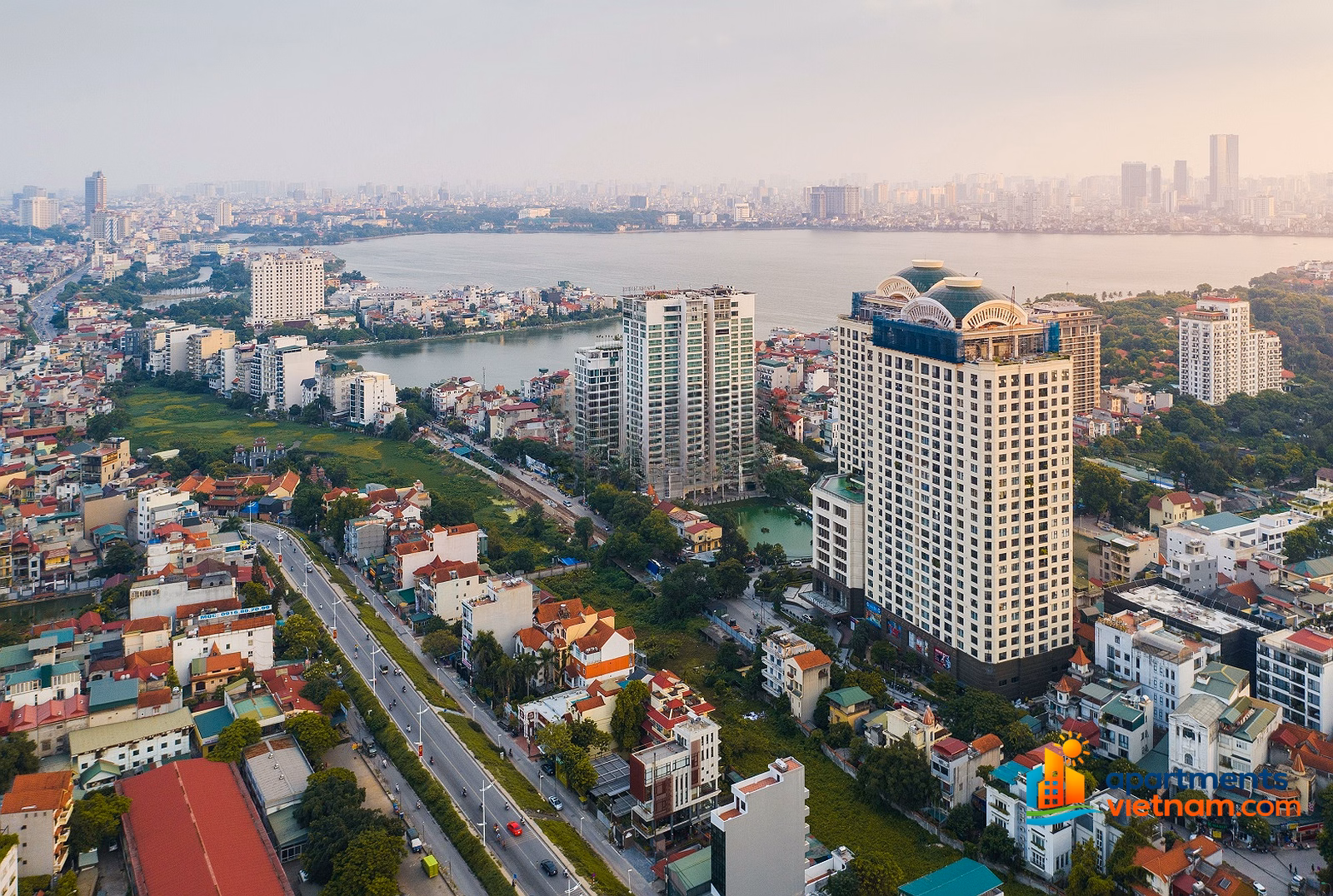 Apartment for rent D'. Le Roi Soleil, Xuan Dieu Street, Tay Ho Ward, 86m² 2 bedrooms fully furnished***