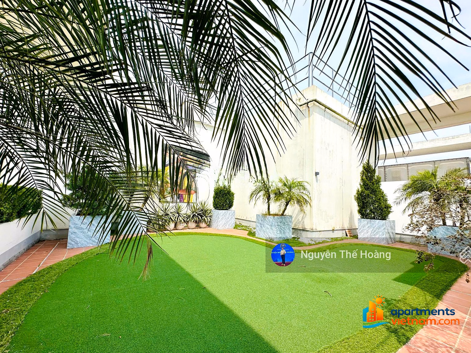 Penhouse transfer. 4N - 4WC Kosmo building. West lake view, cool balcony, fully furnished