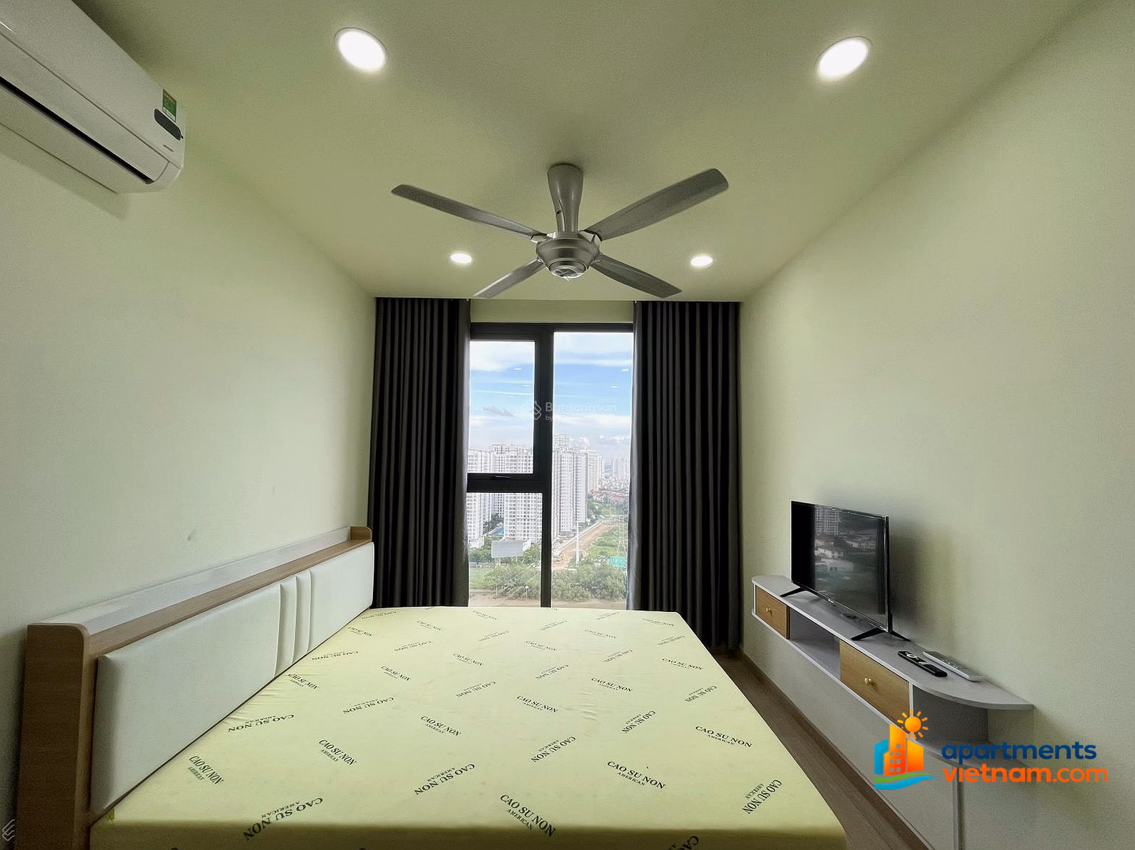 Specializing in Lavida Plus apartment District 7: 2 bedrooms 2 bedrooms 80m², fully furnished - Contact Le Phung