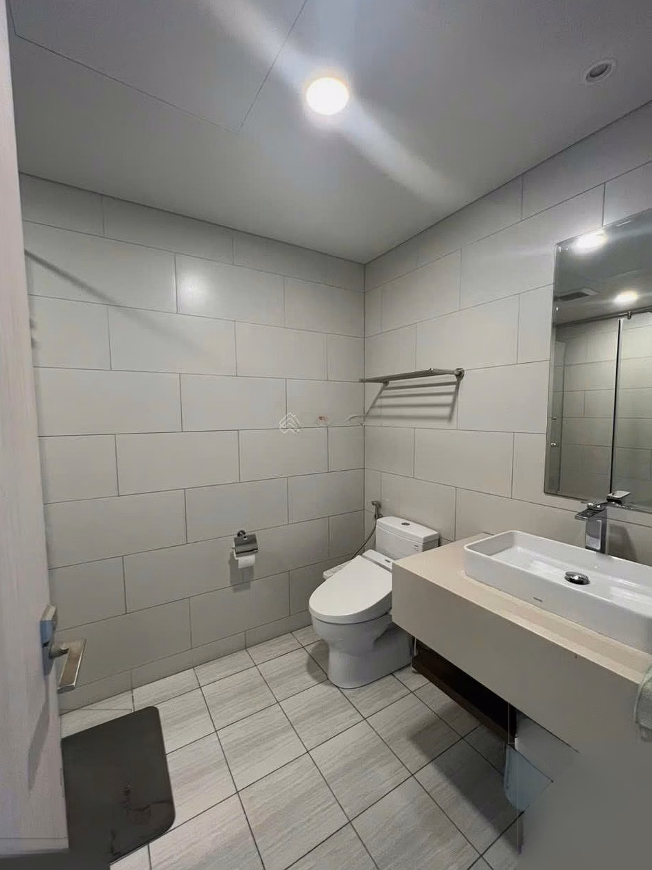 Waterina Suites apartment with permanent view of Saigon river, 14.2 billion, 145 m2