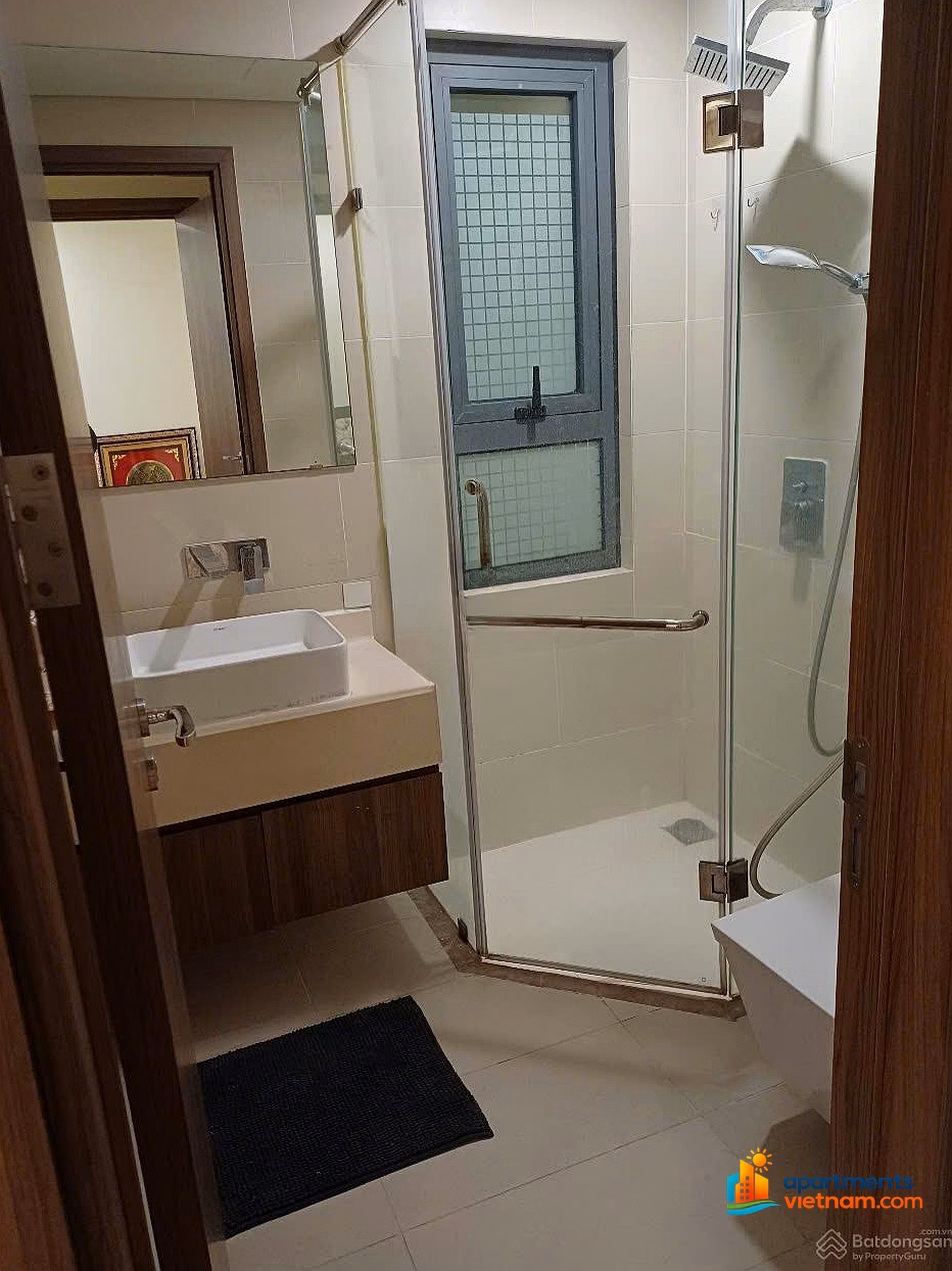 Rivera Park apartment for rent 72m² 2 bedrooms 2 bathrooms Vu Trong Phung Price only 15.5 million/month