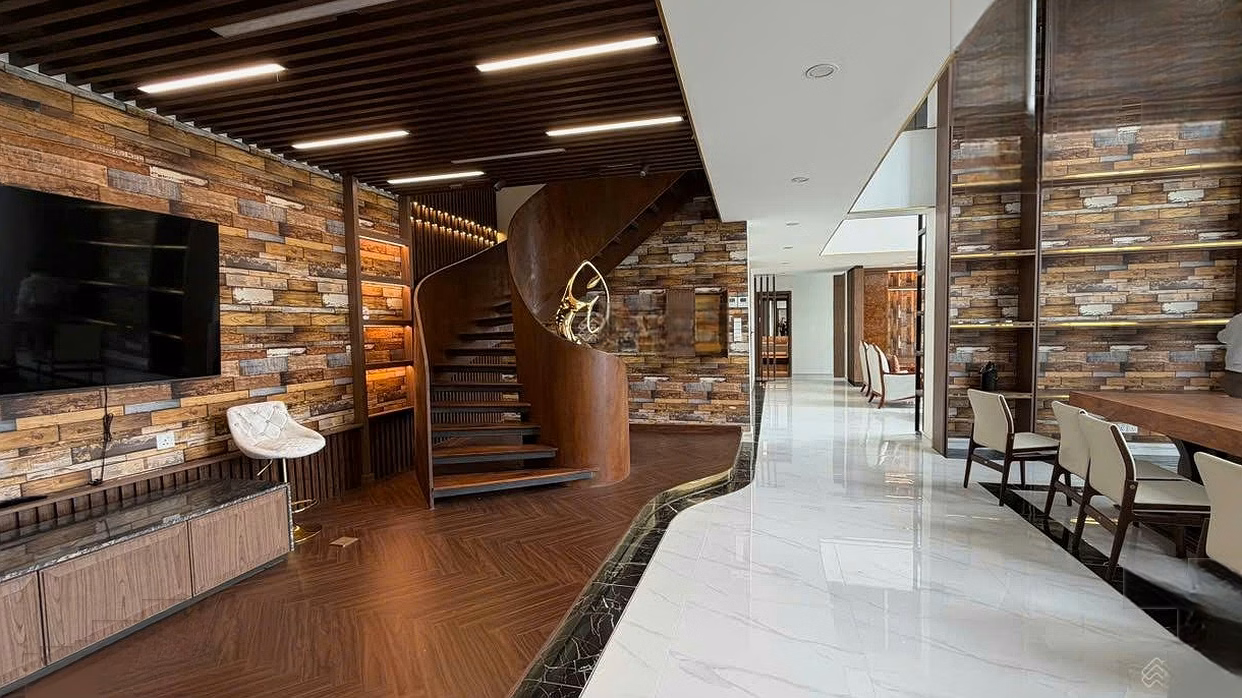 Penthouse Vista Verde for sale, Truong Van Bang, District 2. 297m2, 3 bedrooms, 3 bathrooms, 24 billion