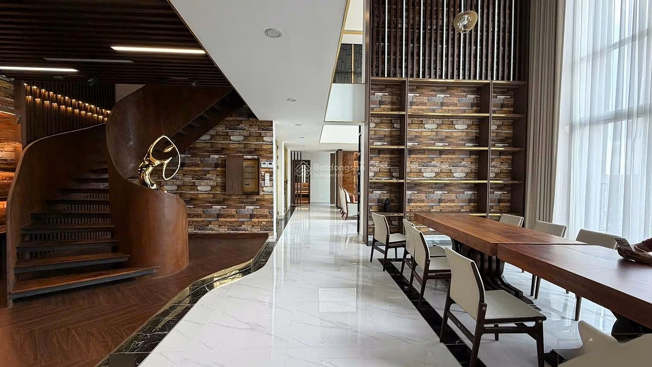 Penthouse Vista Verde for sale, Truong Van Bang, District 2. 297m2, 3 bedrooms, 3 bathrooms, 24 billion