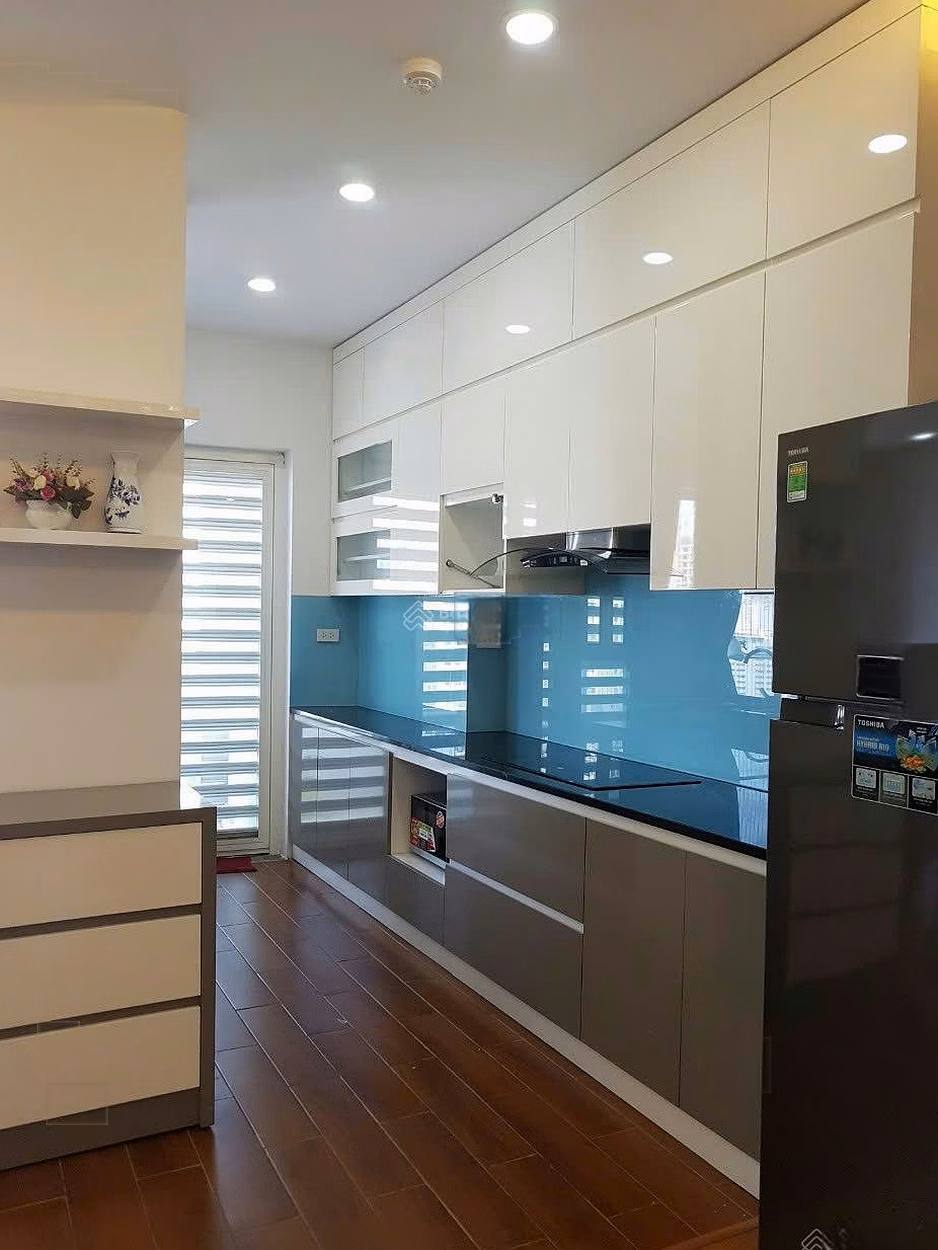 Extremely rare corner apartment for rent in Hei Tower, 3 bedrooms, area 156m², 3 bedrooms, 2 bathrooms, airy, 17 million/month - 0915 351 ***