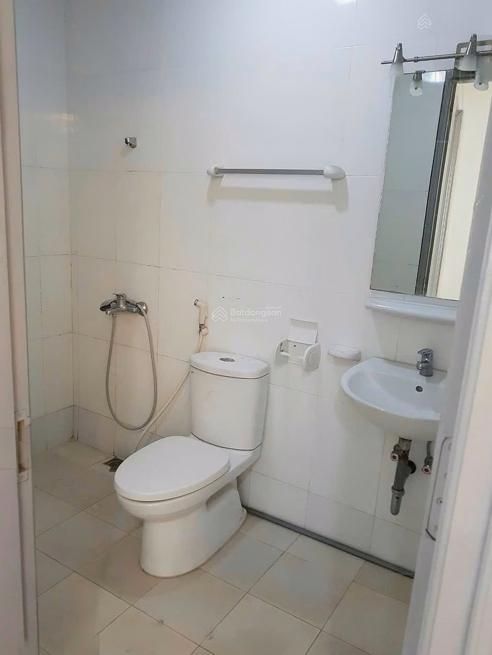 Extremely rare corner apartment for rent in Hei Tower, 3 bedrooms, area 156m², 3 bedrooms, 2 bathrooms, airy, 17 million/month - 0915 351 ***