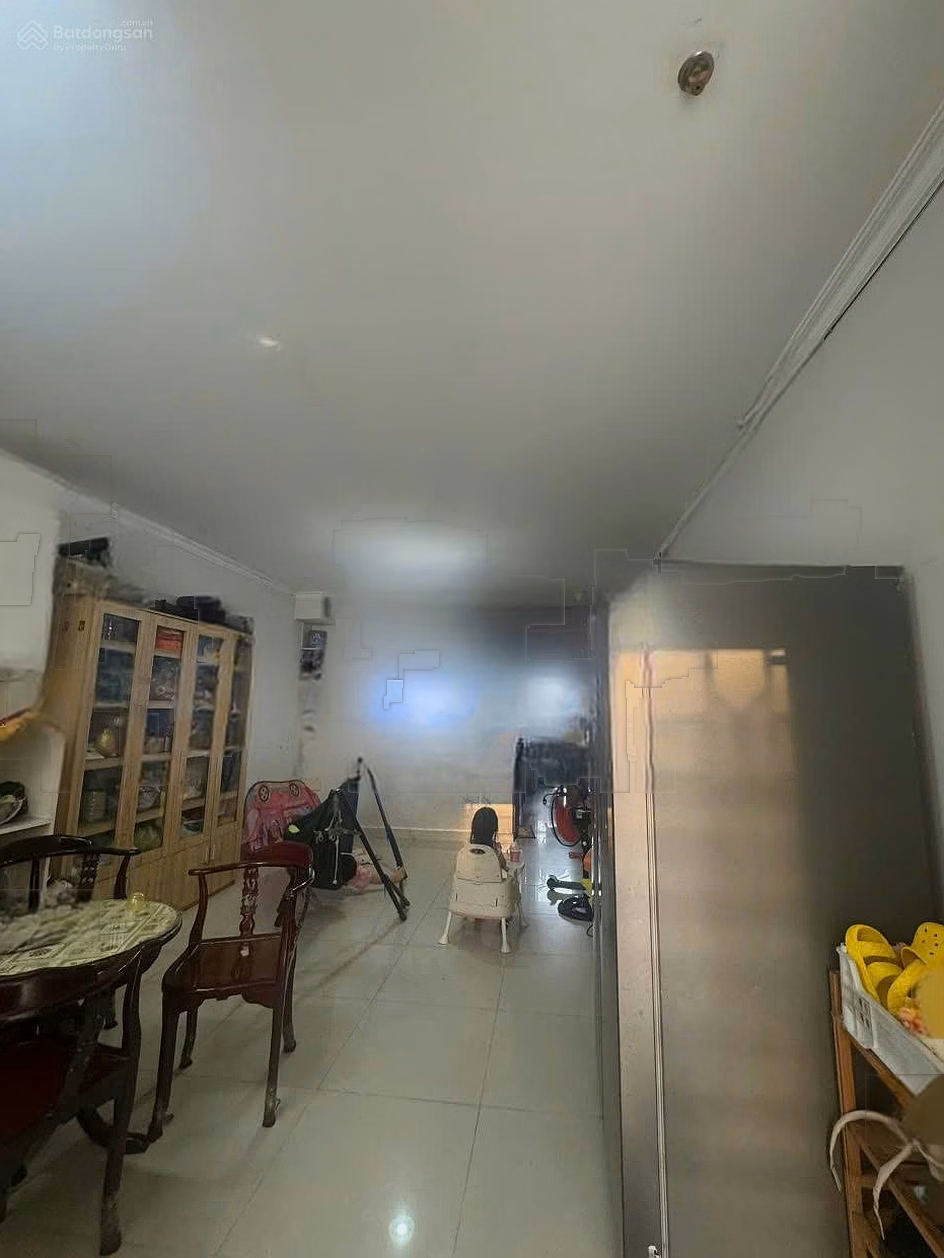 Need to sell 45m2 apartment including 1 bedroom 1 bathroom in Green Town Binh Tan apartment, selling price 2.3 billion VND***