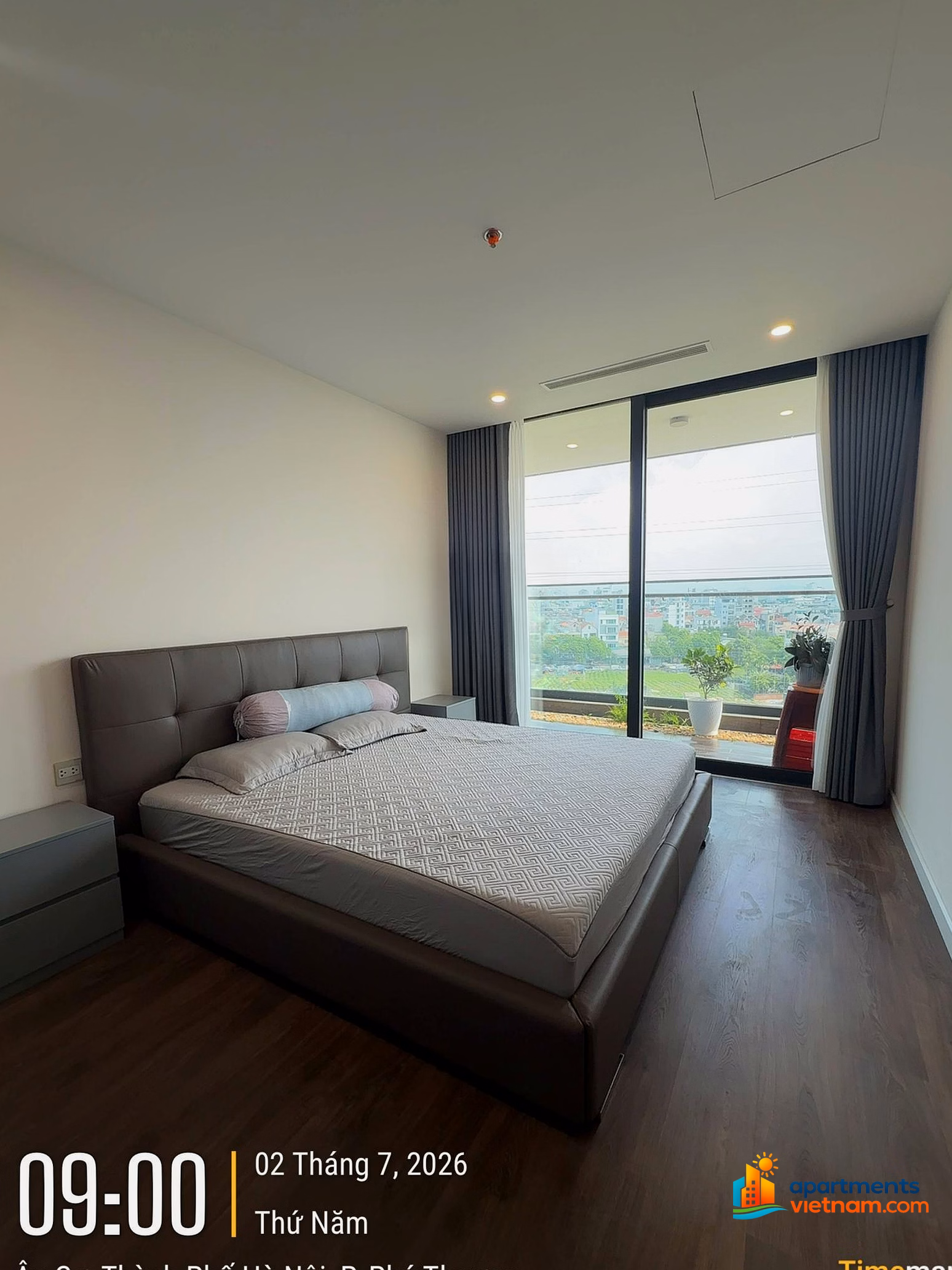 Need to rent 2-bedroom apartment in Sunshine Golden River apartment building 128m2 fully furnished, price 23 million/month