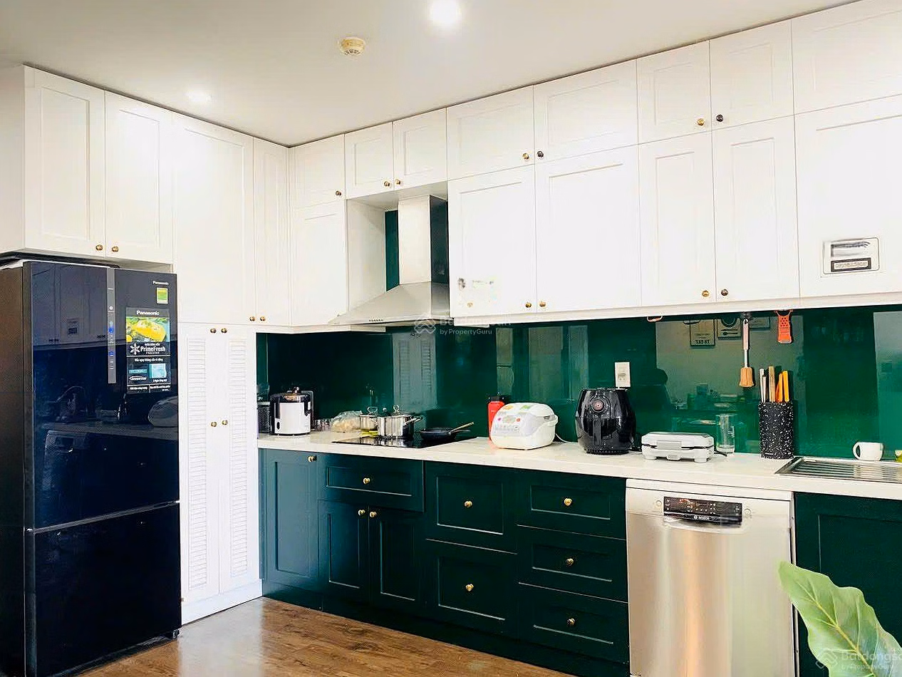 Owner for rent in Ha Do Centrosa, 3/2 Street, 3 bedroom apartment with full wooden furniture - price only 29.9 million - View outside the area
