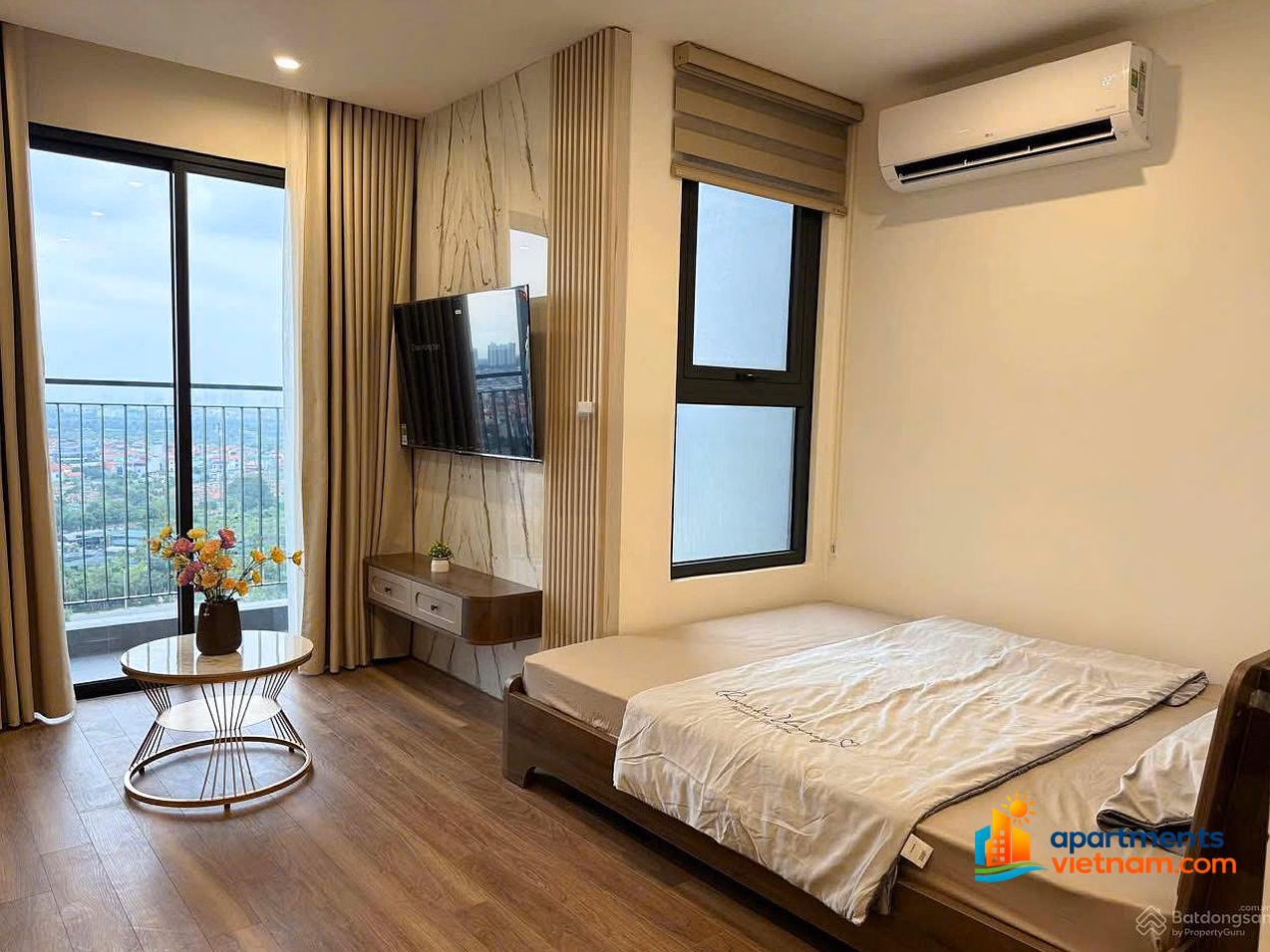 The owner rents out a studio full of brand new furniture, priced at only 5 million/month