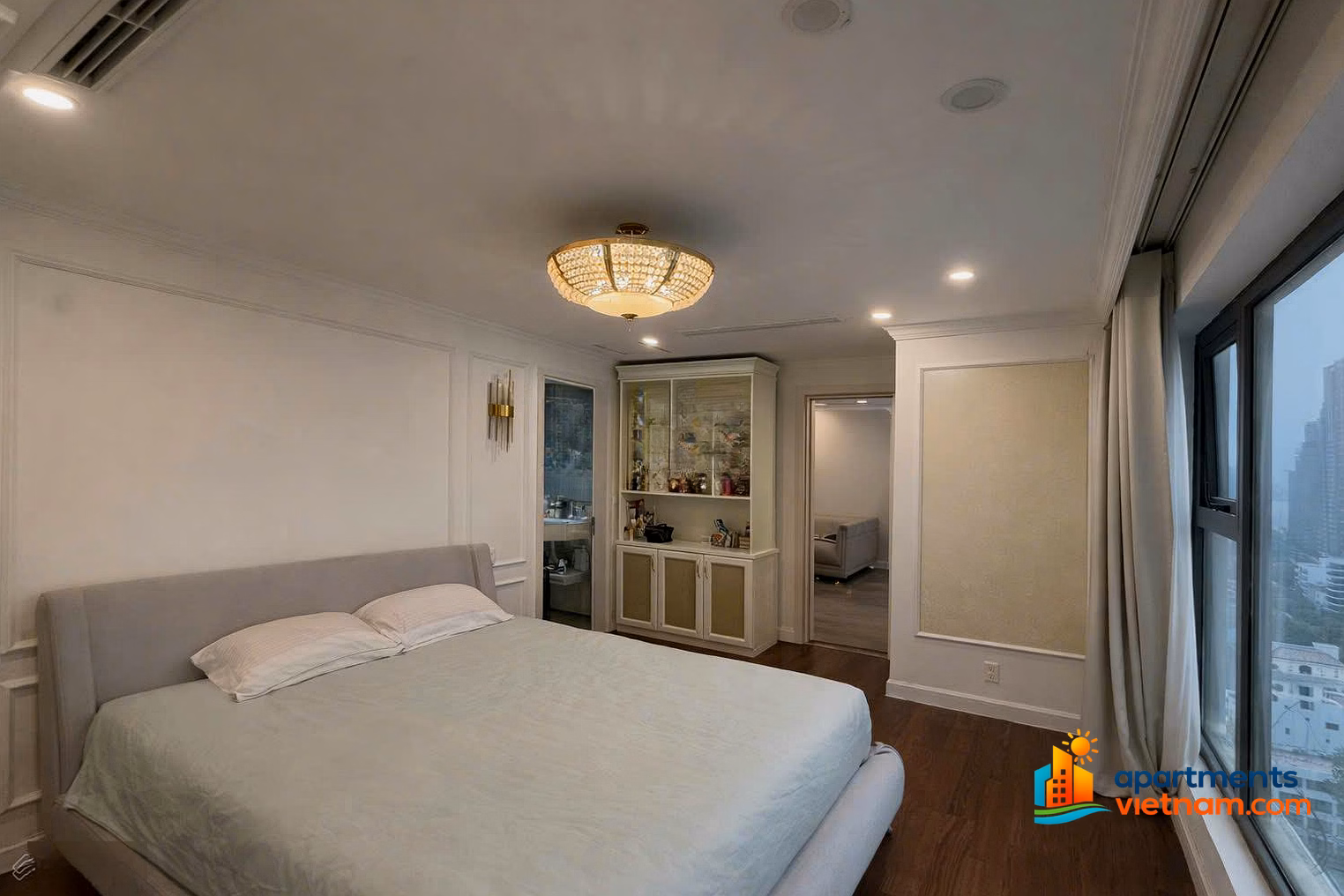 Vip apartment for sale - Beautiful West Lake View on the 18th floor