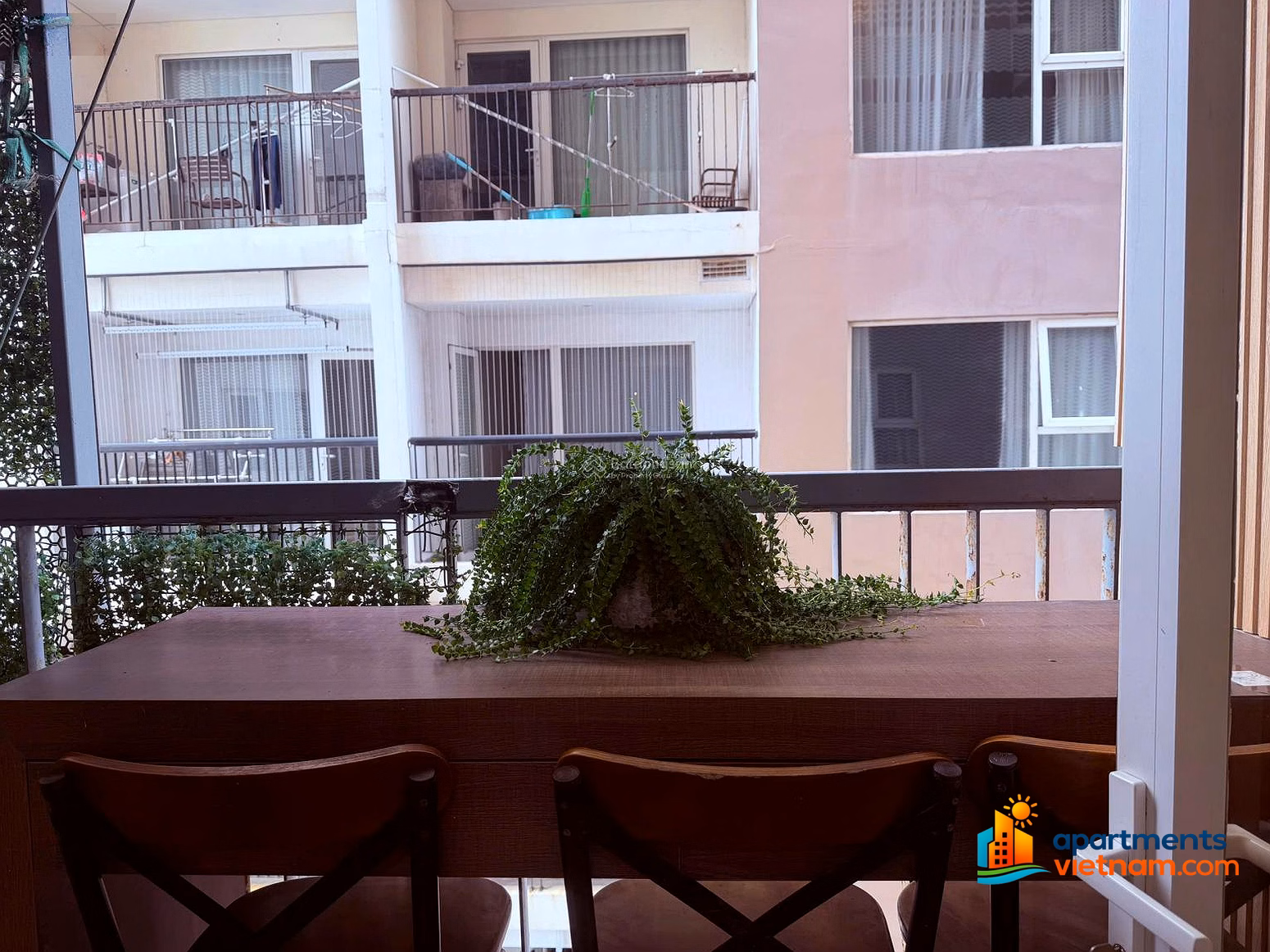 The owner rents out a 2-bedroom Fhome apartment - Fully furnished