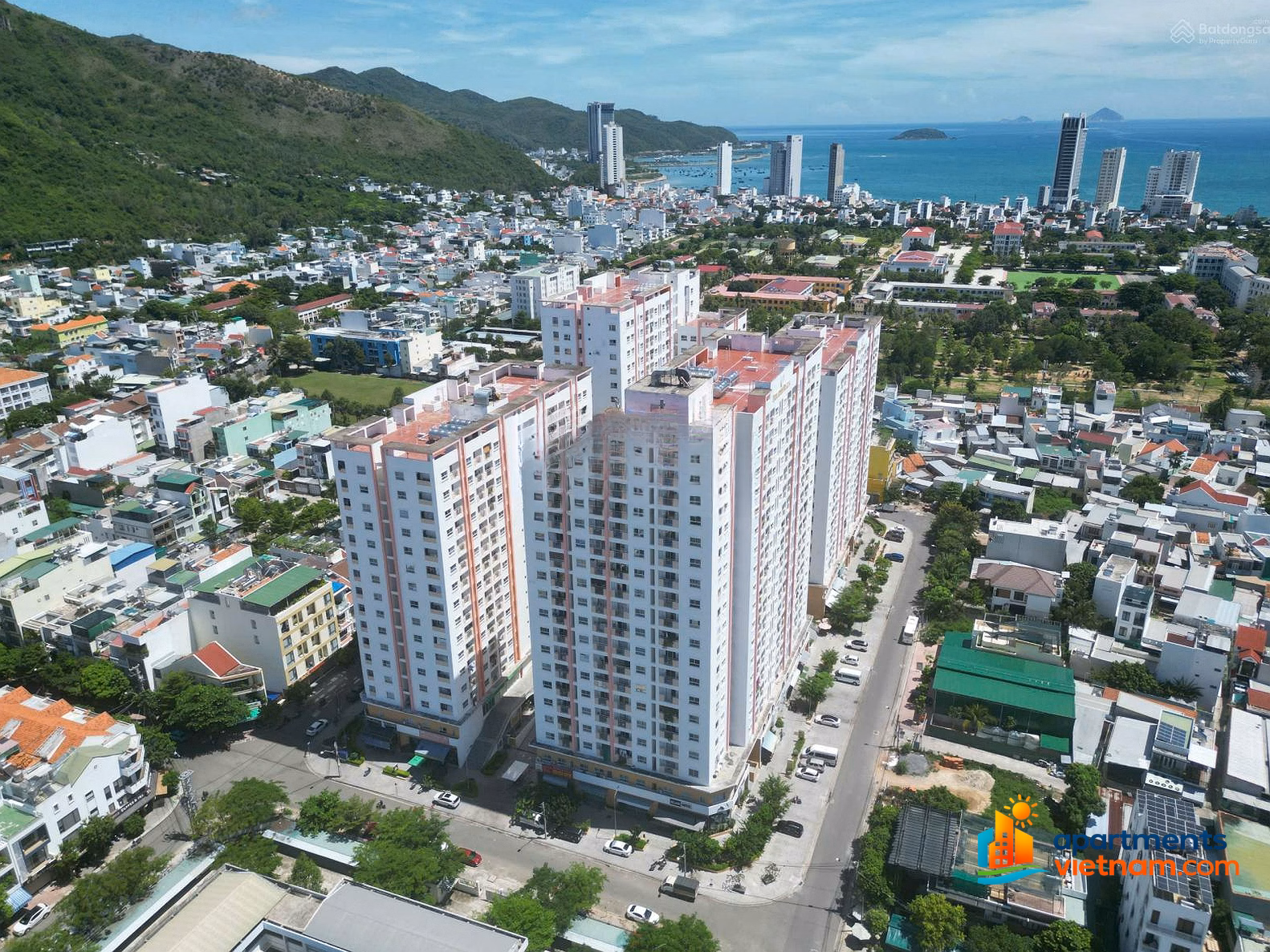 CORNER APARTMENT FOR SALE IN HOANG QUAN APARTMENT NHA TRANG - PRICE 2 BILLION 350