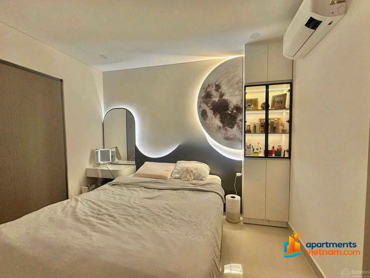High floor lake view corner apartment CT9 Vinh Diem Trung. Fully furnished