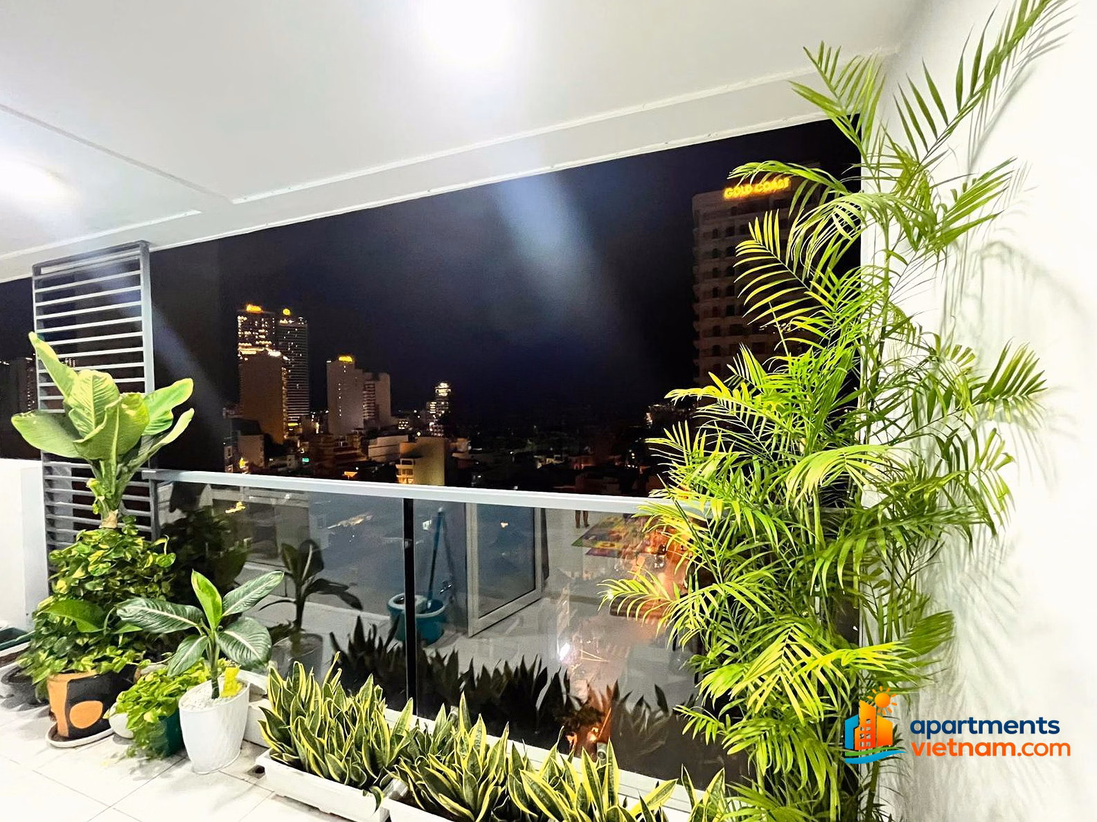 82M2 APARTMENT HAPPY SKY BUILDING, LE QUI DON STREET, NHA TRANG CITY, ONLY 500MET FROM THE SEA WITH PINK BOOK
