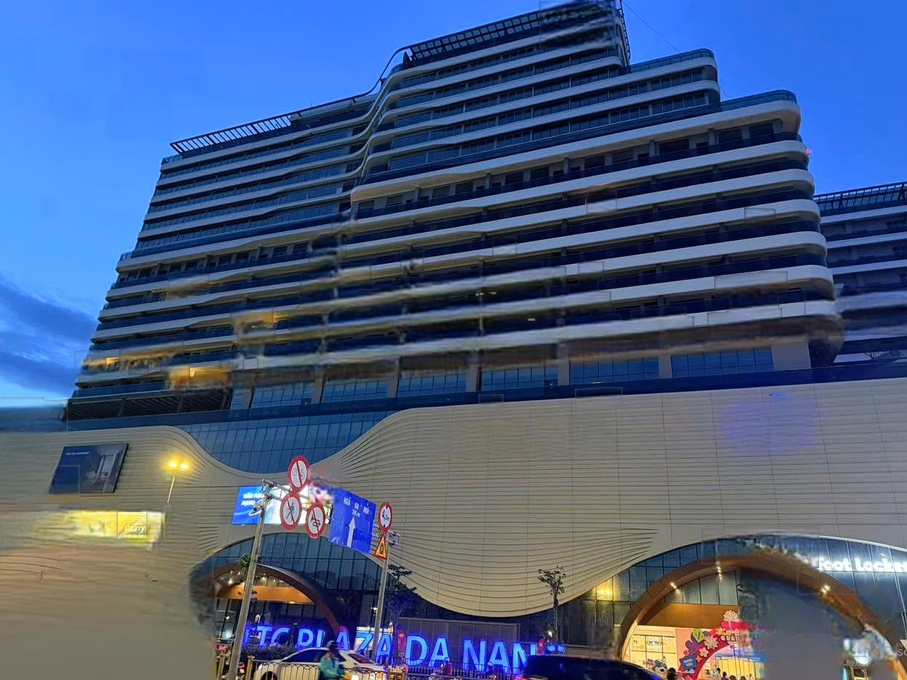 1 bedroom apartment + fireworks view at DAD Airport, apartment on floors 6-11, 4 floors of Aeon Mall podium, fully furnished