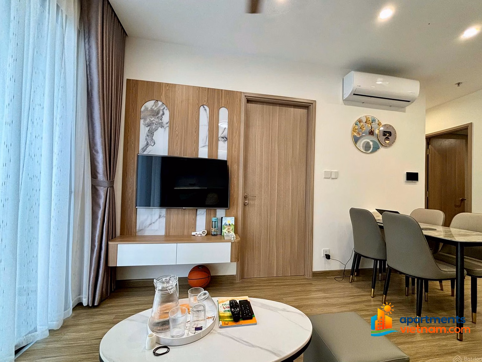 Competitive price apartment for rent at Vinhomes Smart City studio 1BR 2BR 3BR 0963 264 ***