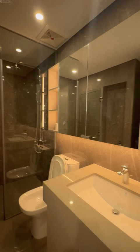 Luxurious 1-bedroom apartment for rent, 55m2, fully furnished, ready to move in immediately