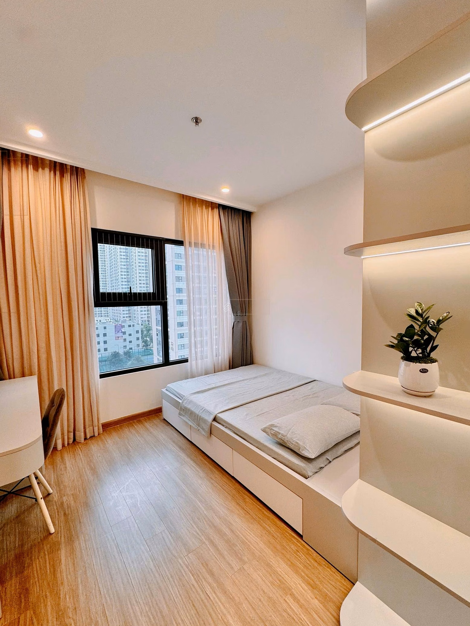 Owner sends quick sale within a week apartment 3N2VS - 75m2, 4 billion 980 Vinhomes Smart City Tay Mo project