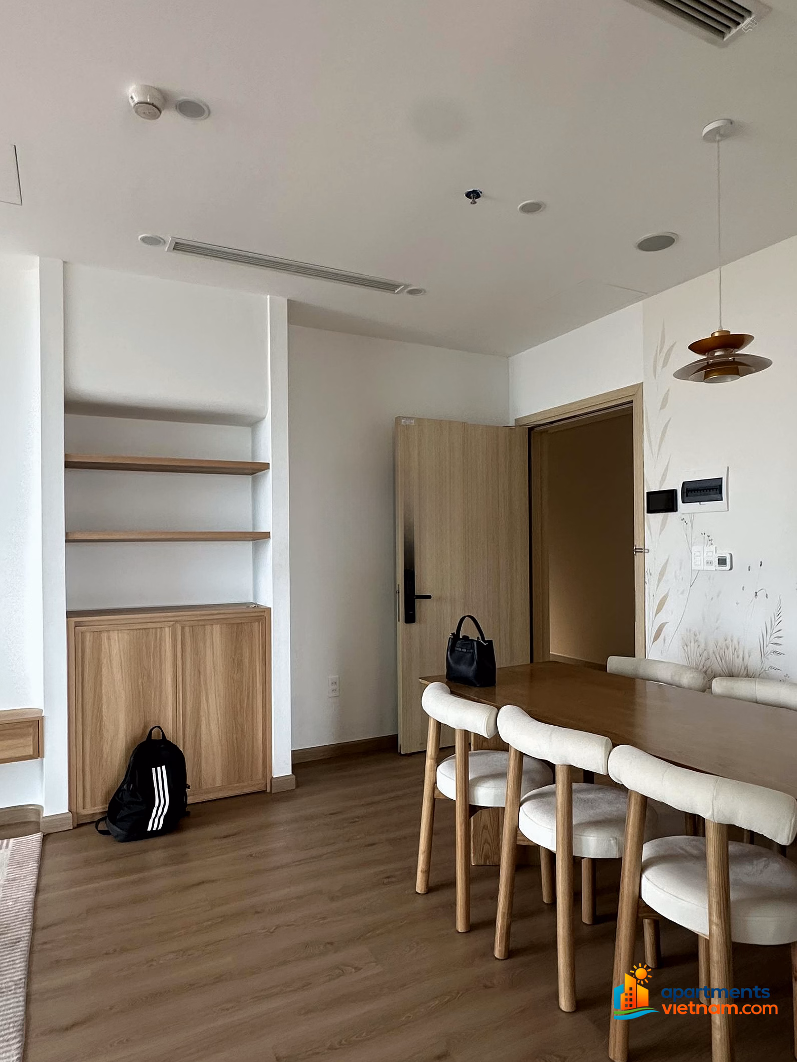 2 bedroom apartment for rent with river view on the 17th floor Panoma1, full of beautiful new furniture