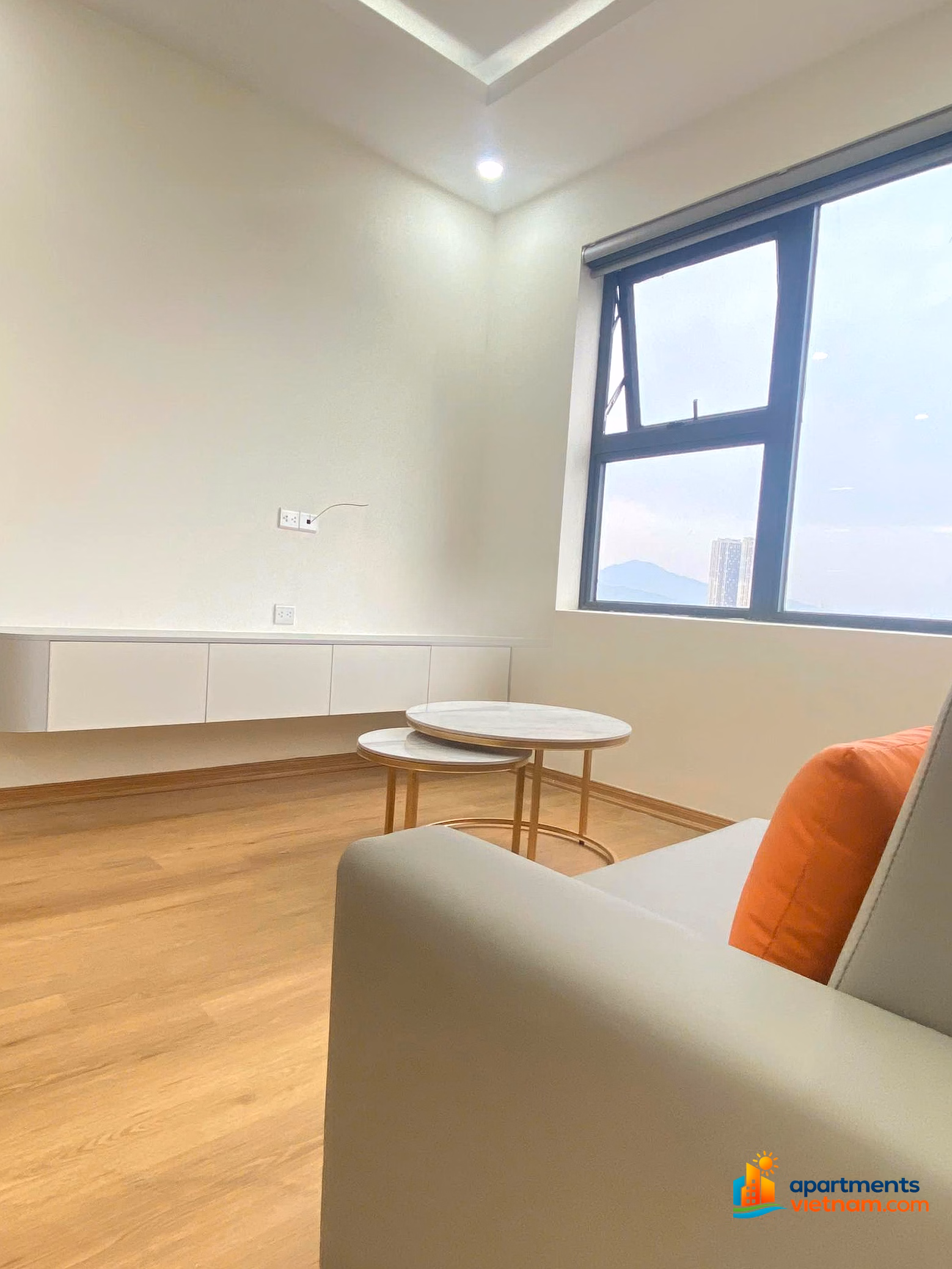 Owner sells Ori Garden apartment, lifetime sea view, 3 bedrooms, 70m2. Extremely beautiful corner apartment in the project