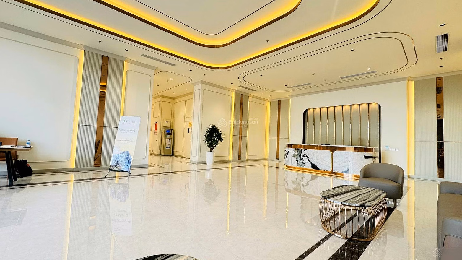 Full shopping cart for rent [2 bedrooms, 1 bathroom-12 million] [2 bedrooms, 2 bathrooms-13 million] [3 bedrooms, 2 bathrooms-20 million] multiple floors, many views, easy to see the house