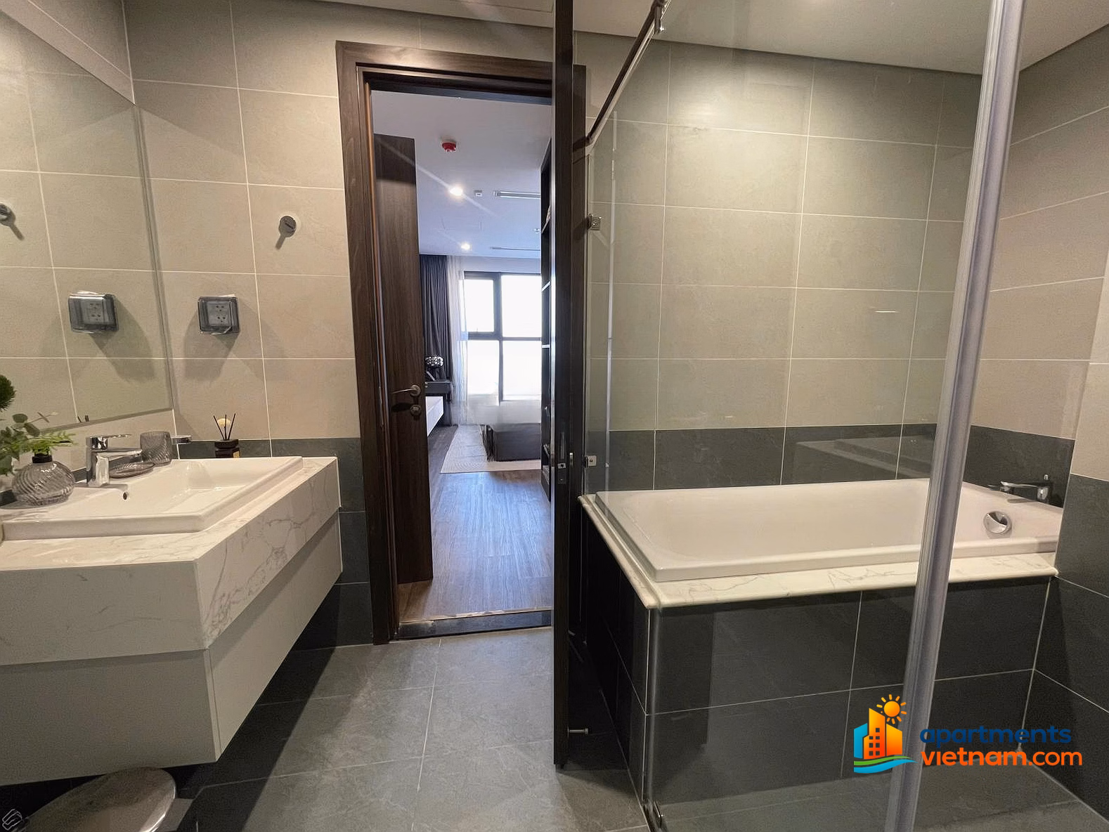 Clearance at shocking prices | The Beverly Solari apartment has a huge discount of up to 1 billion 9x, signed the purchase contract with the investor