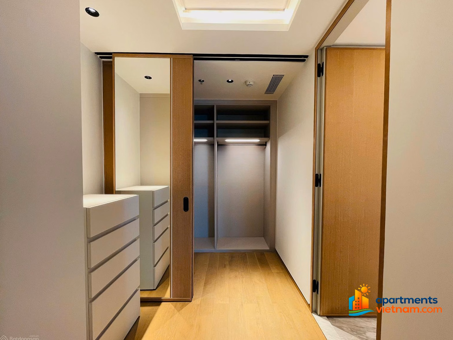 Grand Marina Saigon for rent 3 bedrooms | Direct view of Saigon River