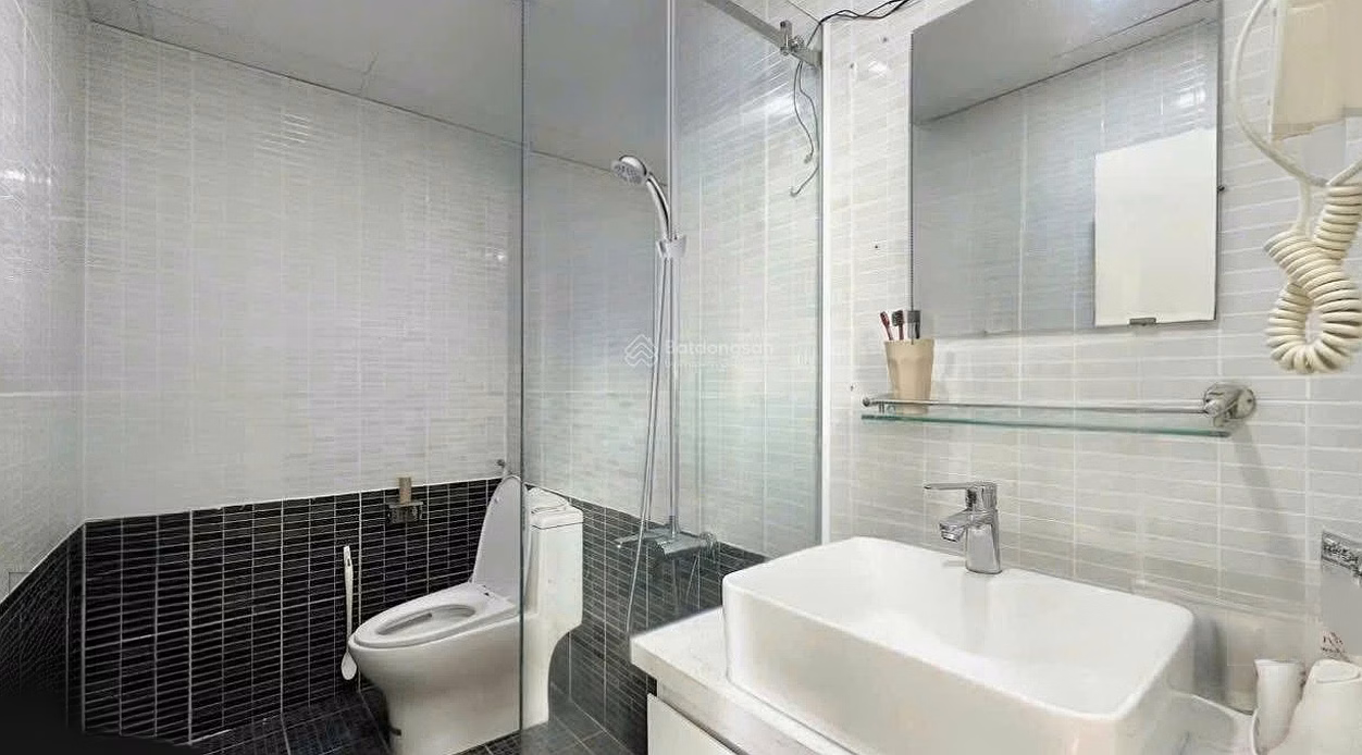 Selling at a loss a 1-bedroom apartment at a good price, Muong Thanh building, 60 Tran Phu, sea view, only 2,150 billion