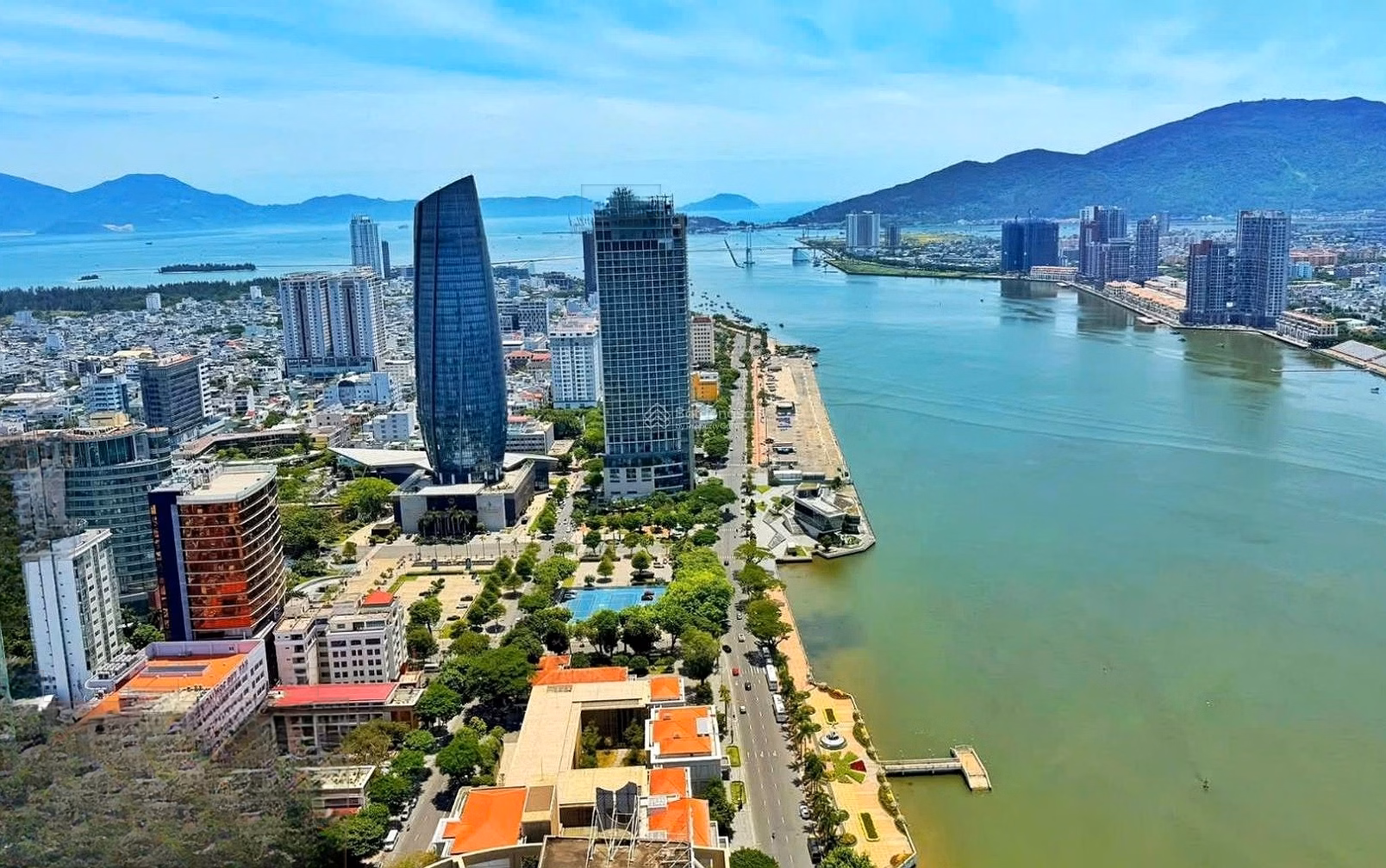 1 billion off: Selling land lot close to Han River: Do Xuan Cat (only 100m from Han River)