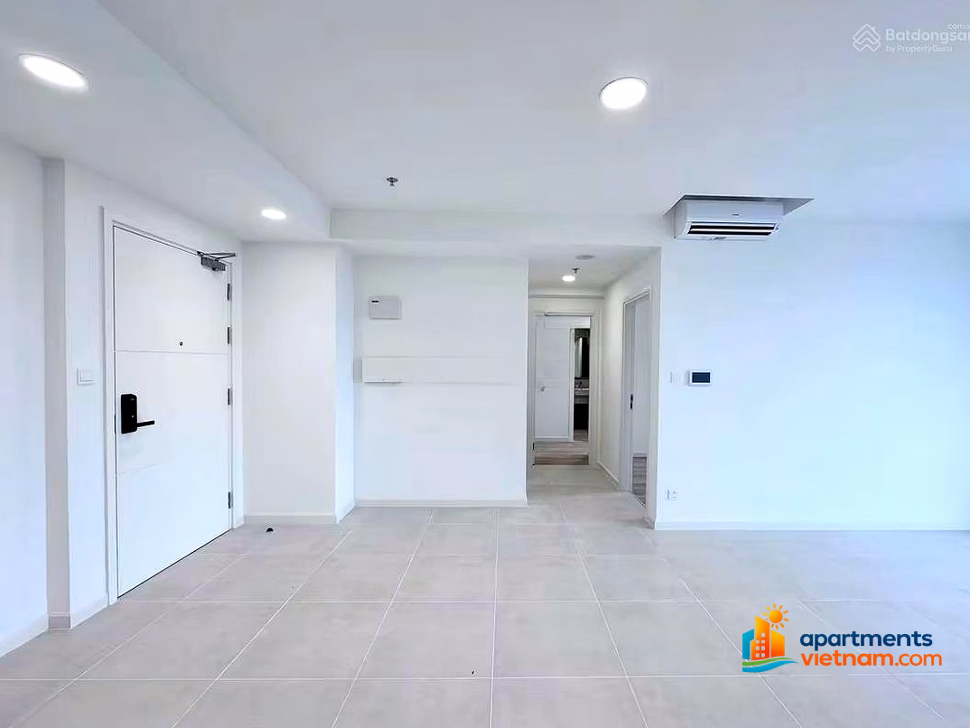 Hot for rent 2 bedrooms 13 million view Landmark 81 super chill