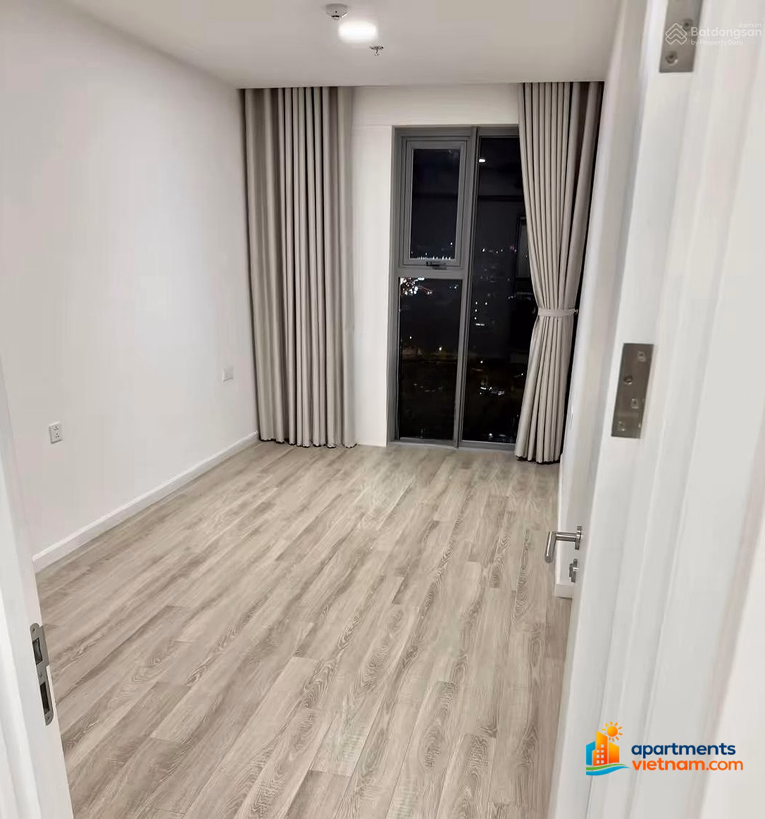 Hot for rent 2 bedrooms 13 million view Landmark 81 super chill
