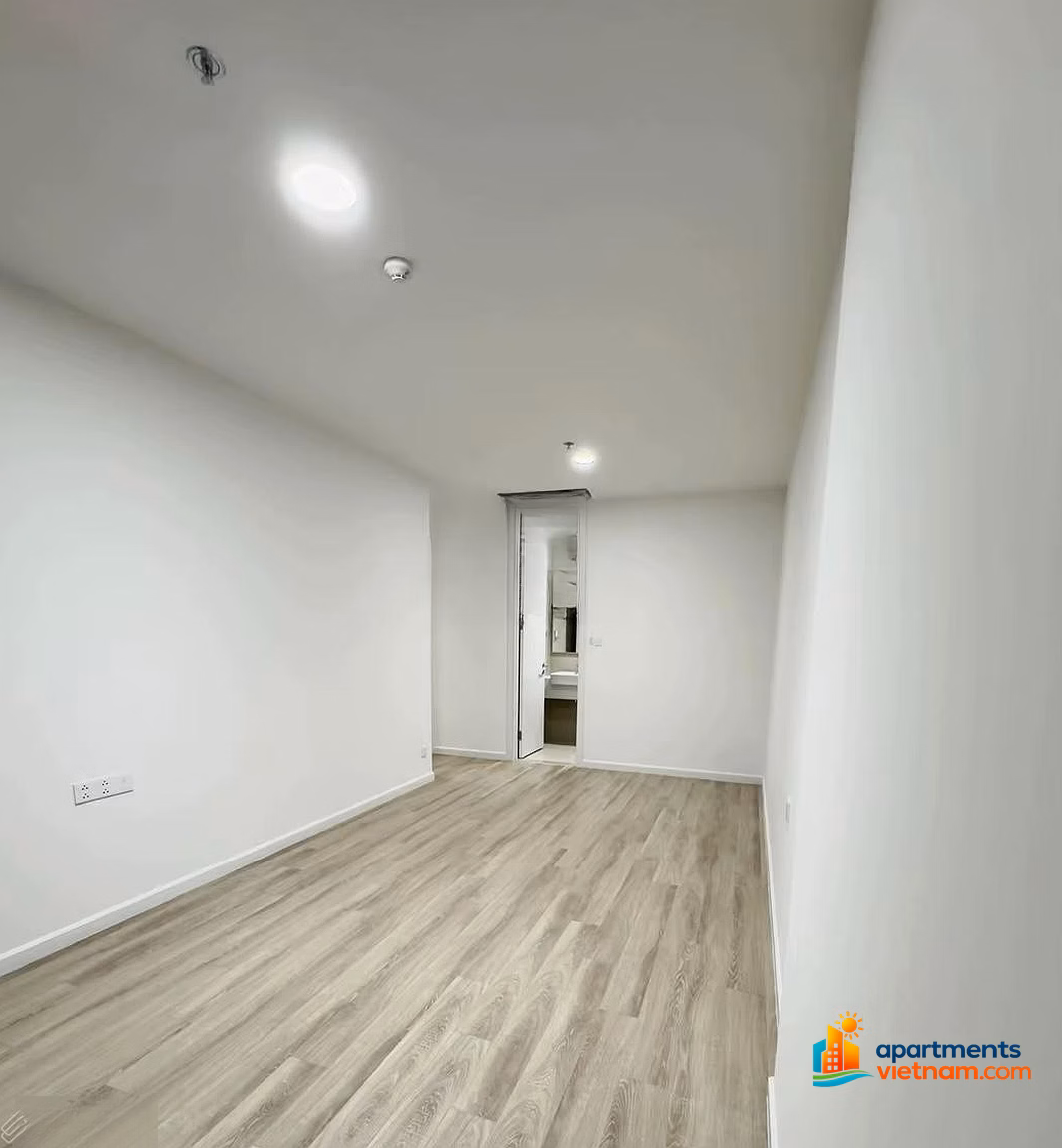 Hot for rent 2 bedrooms 13 million view Landmark 81 super chill