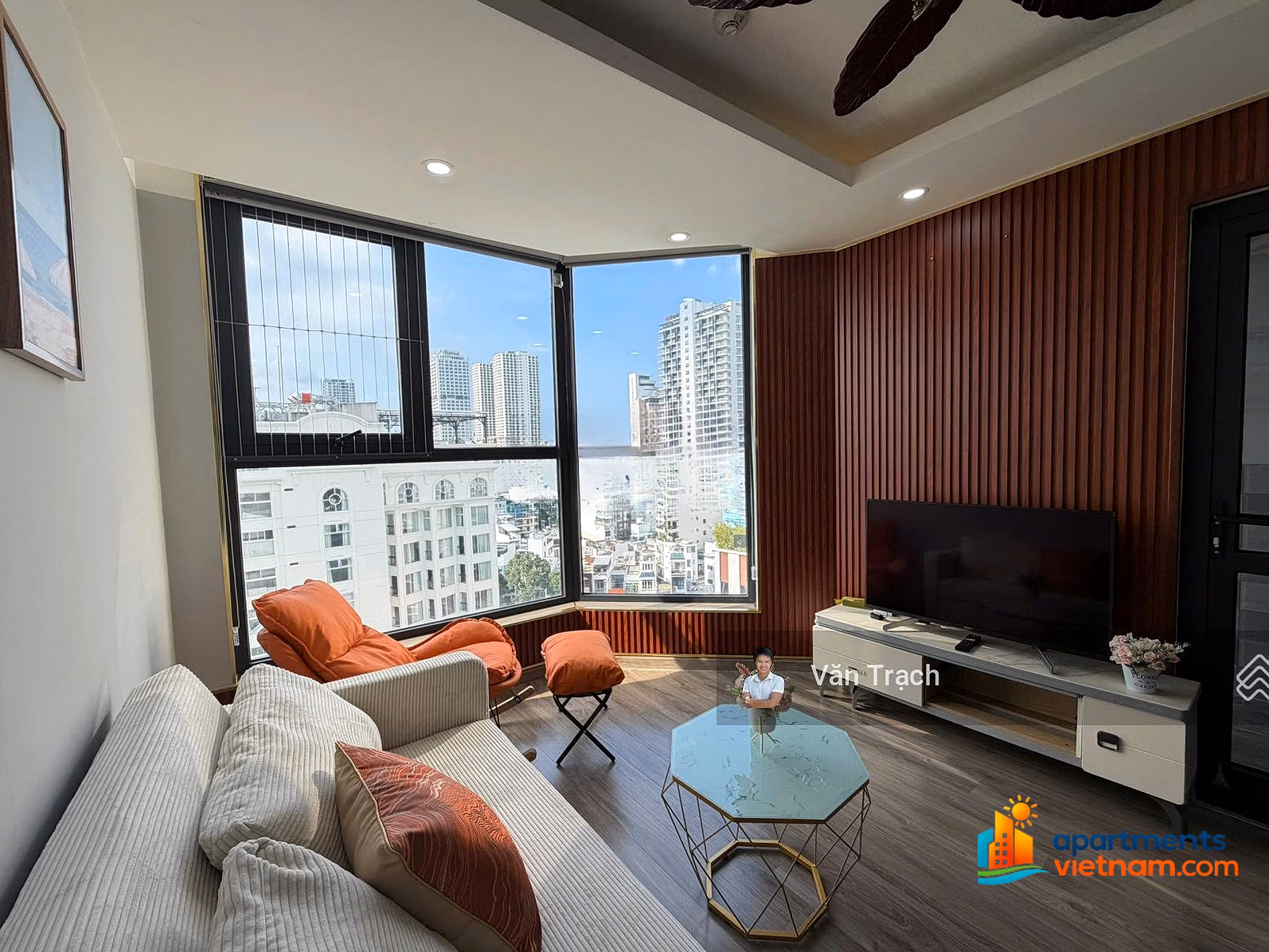 New fully furnished apartment for rent at HUD Building Nha Trang, 300m from the beach, move in immediately