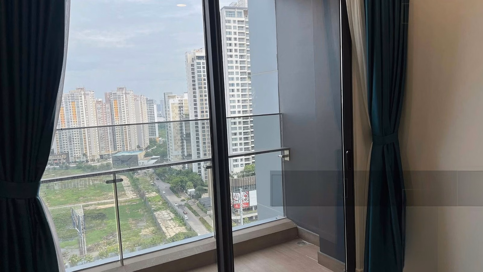 Quick sale of 2 bedroom apartment Lumiere Riverside, Thao Dien for only 10.8 billion*** Binh An