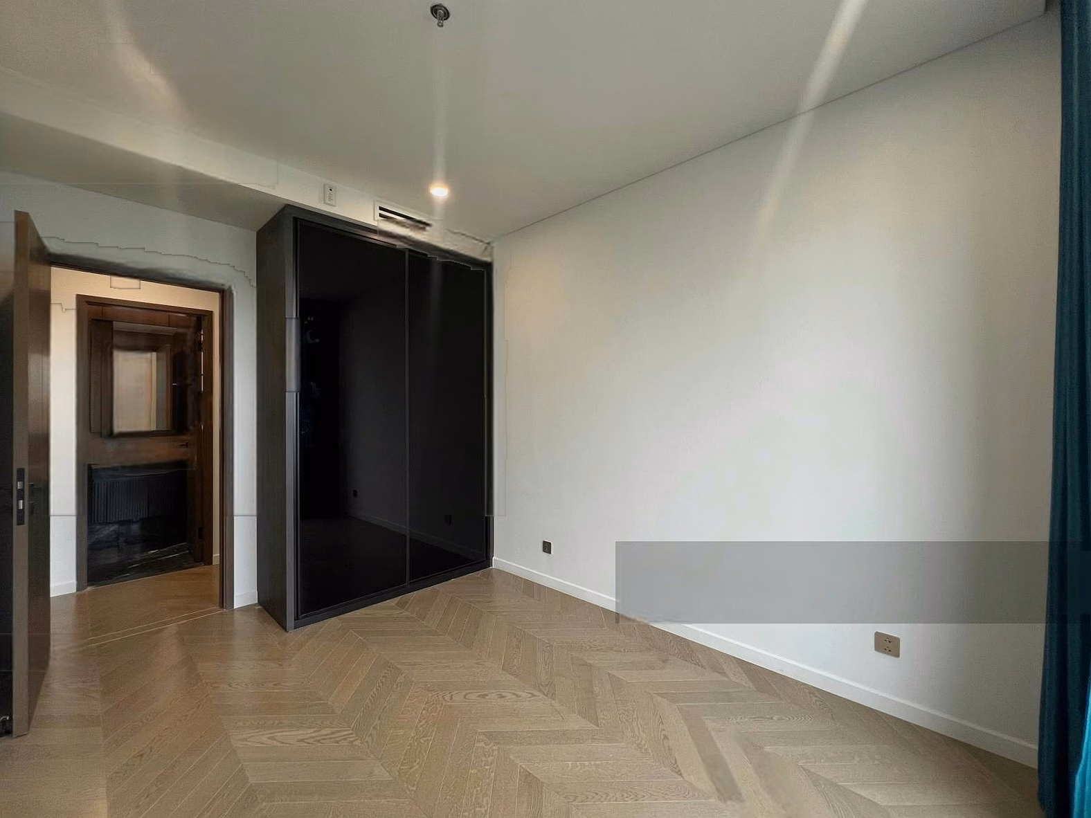 Quick sale of 2 bedroom apartment Lumiere Riverside, Thao Dien for only 10.8 billion*** Binh An