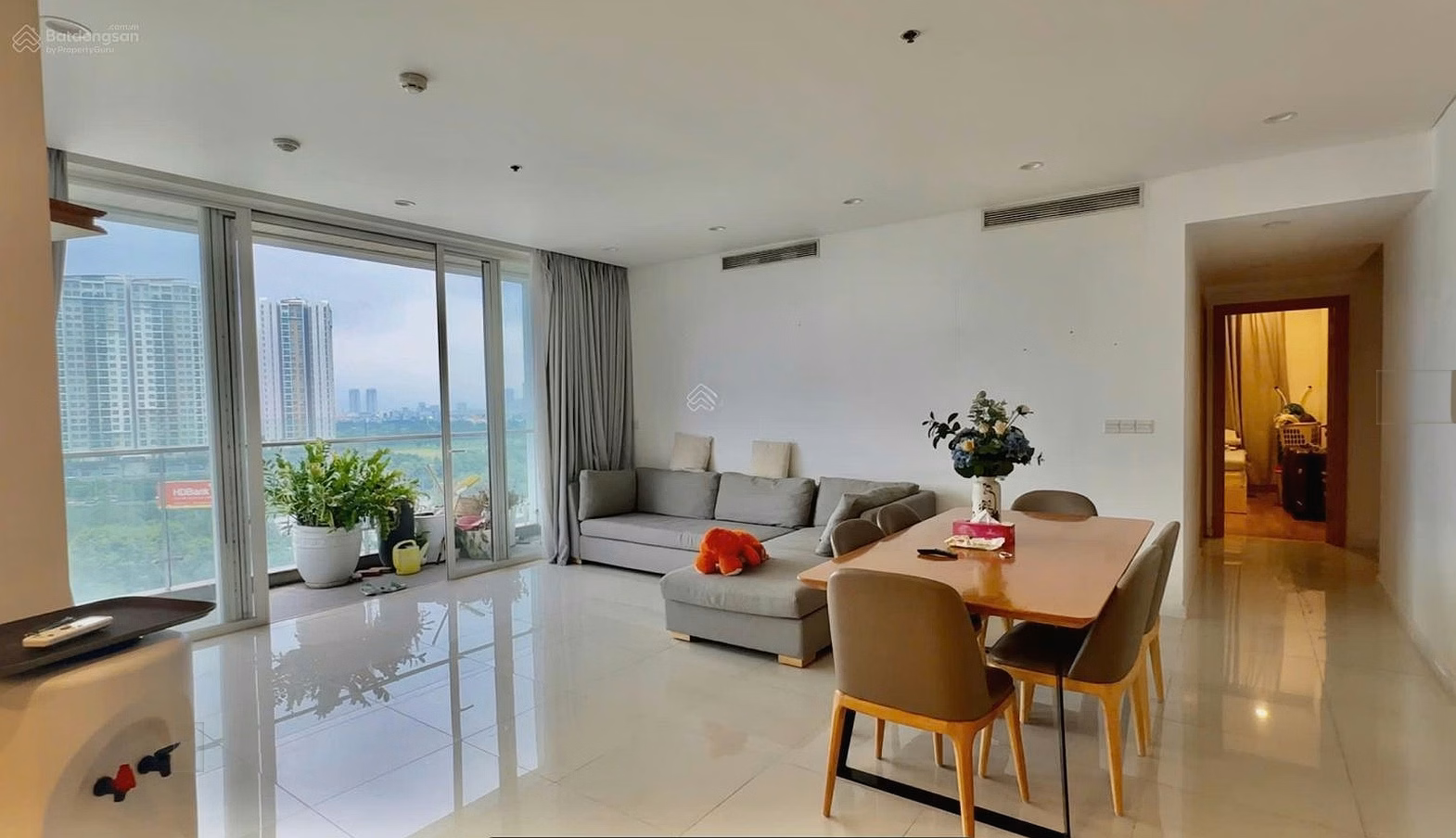 Sala urban area apartment for rent, super good price. Real home, real work. Beautifully furnished, move in immediately
